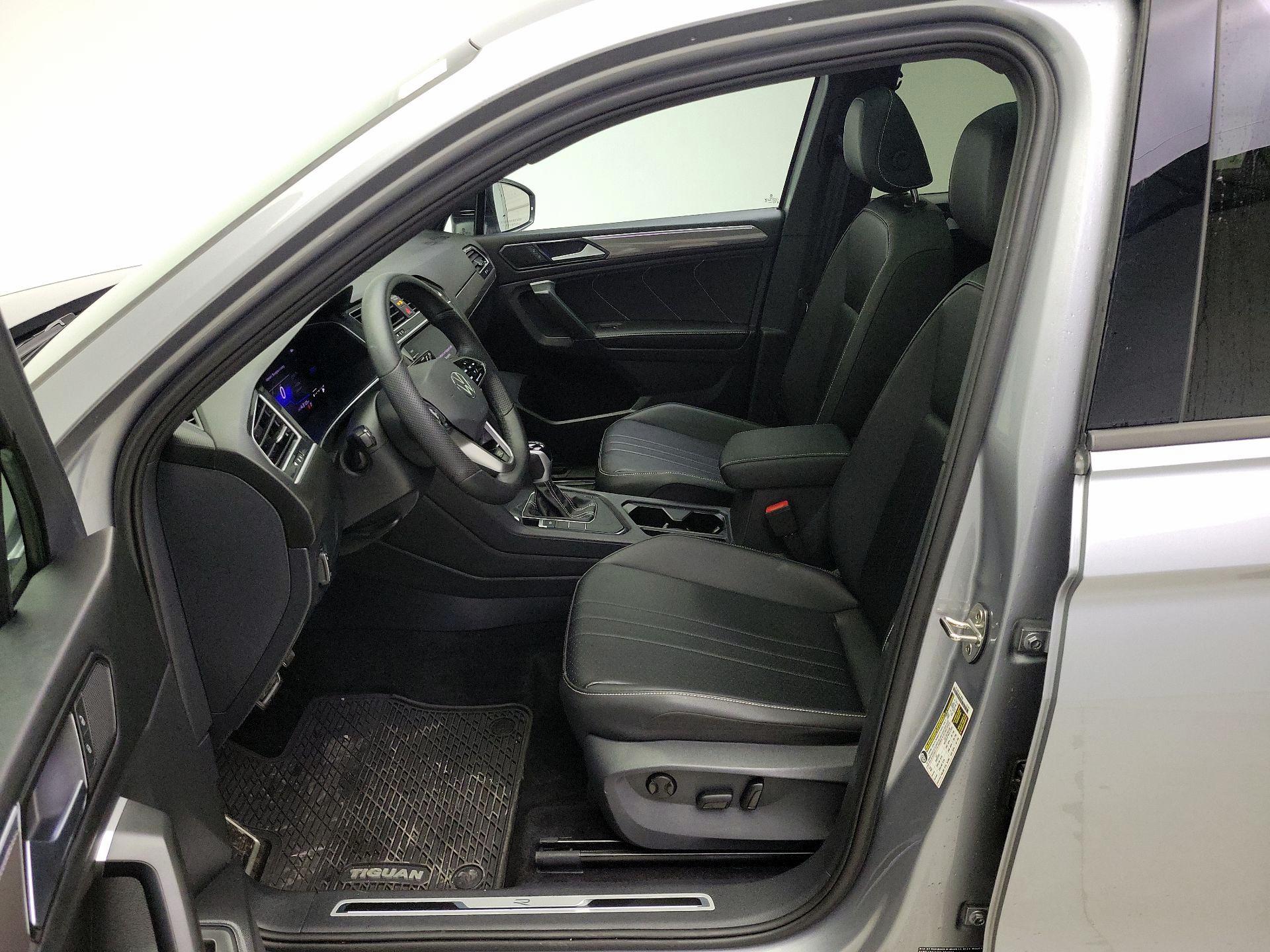 Thumbnail: 2024 Volkswagen Tiguan - 11