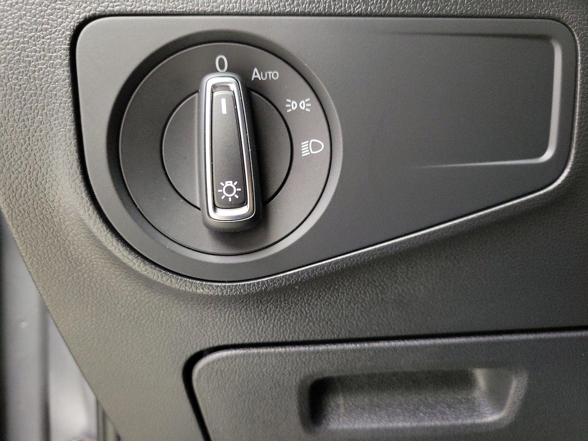 Thumbnail: 2024 Volkswagen Tiguan - 13