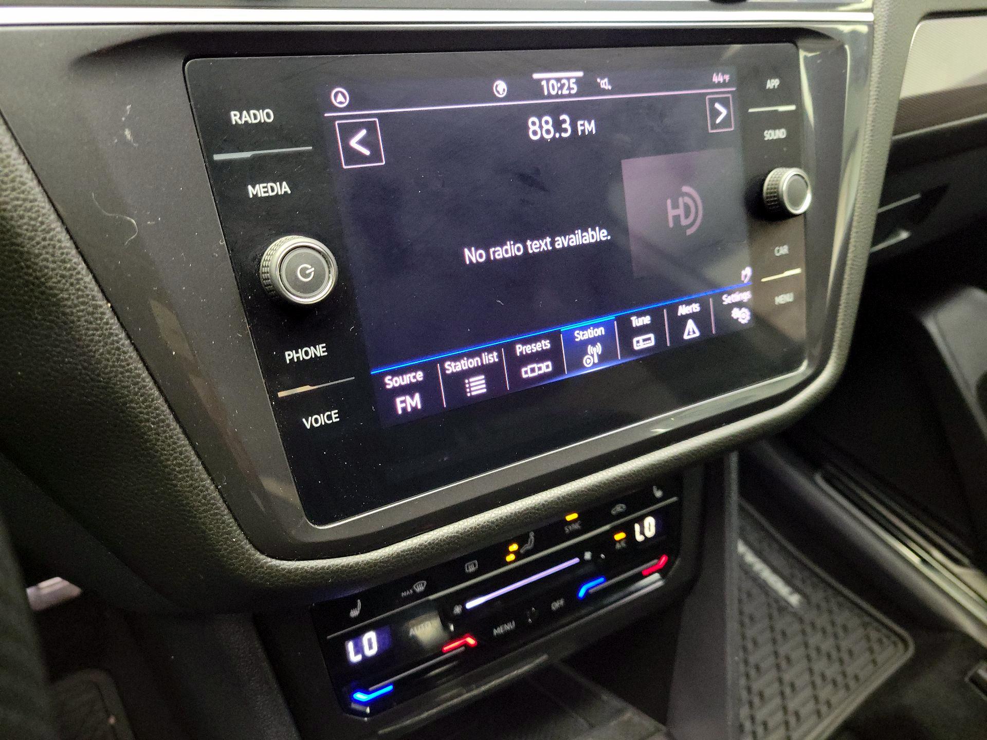 Thumbnail: 2024 Volkswagen Tiguan - 15