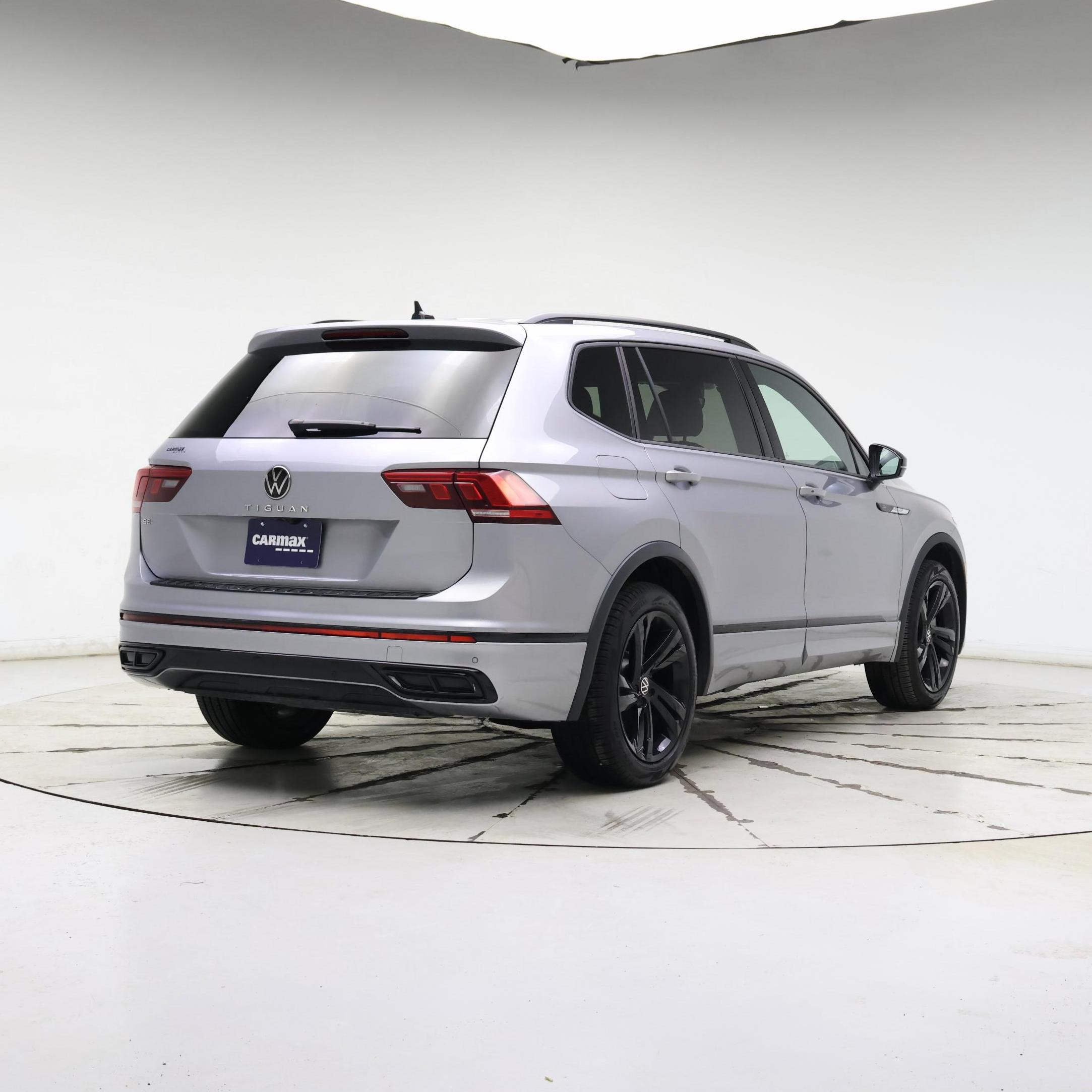 Thumbnail: 2024 Volkswagen Tiguan - 8