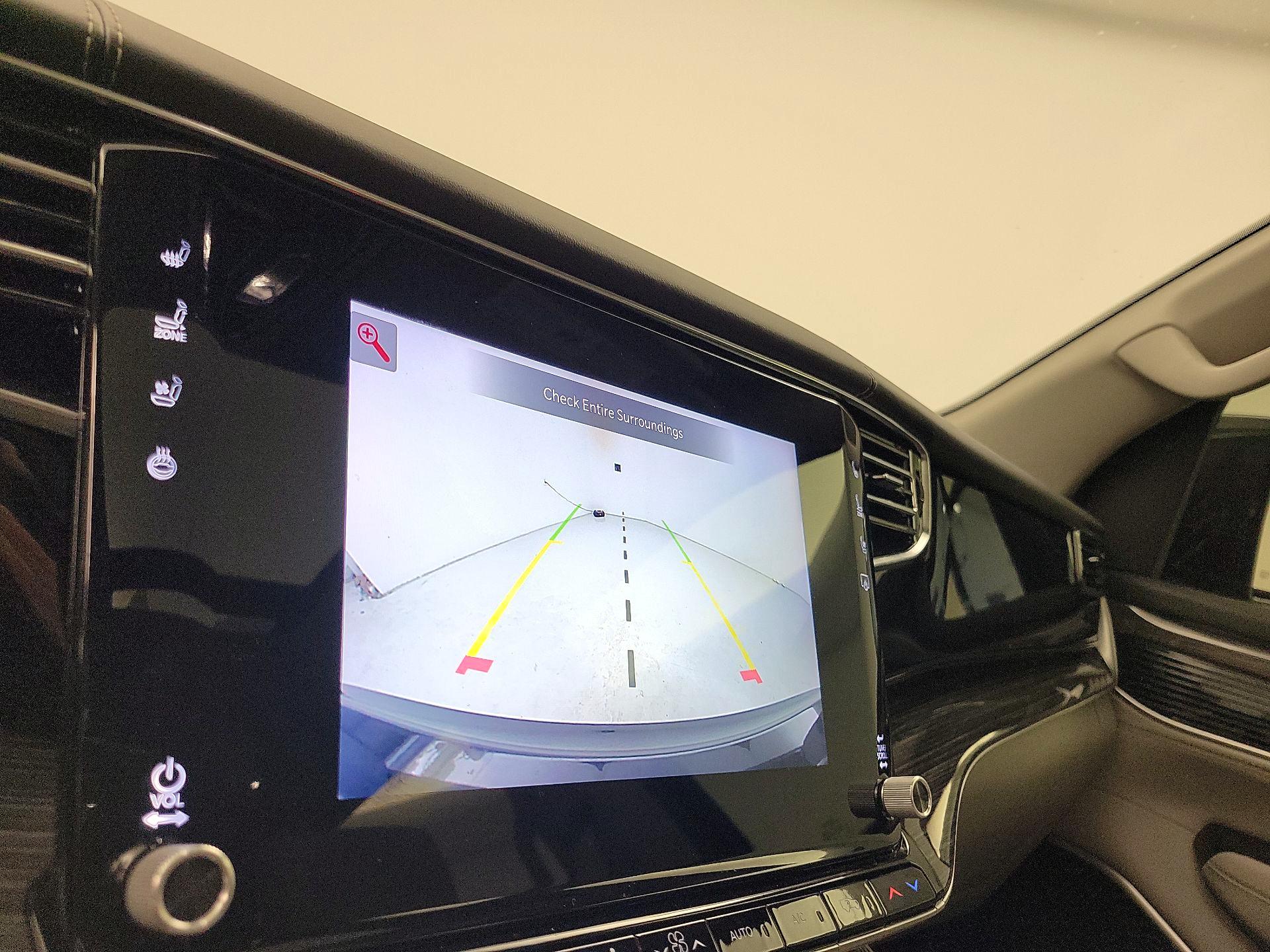 Thumbnail: 2022 Jeep Wagoneer - 15