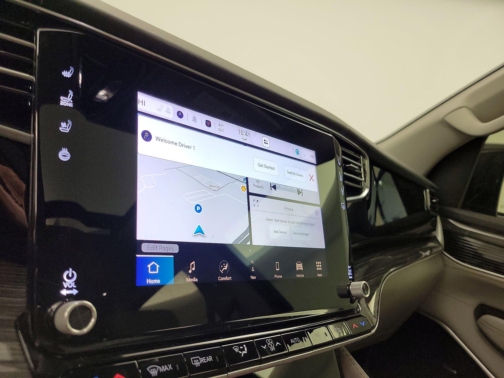 Thumbnail: 2022 Jeep Wagoneer - 16