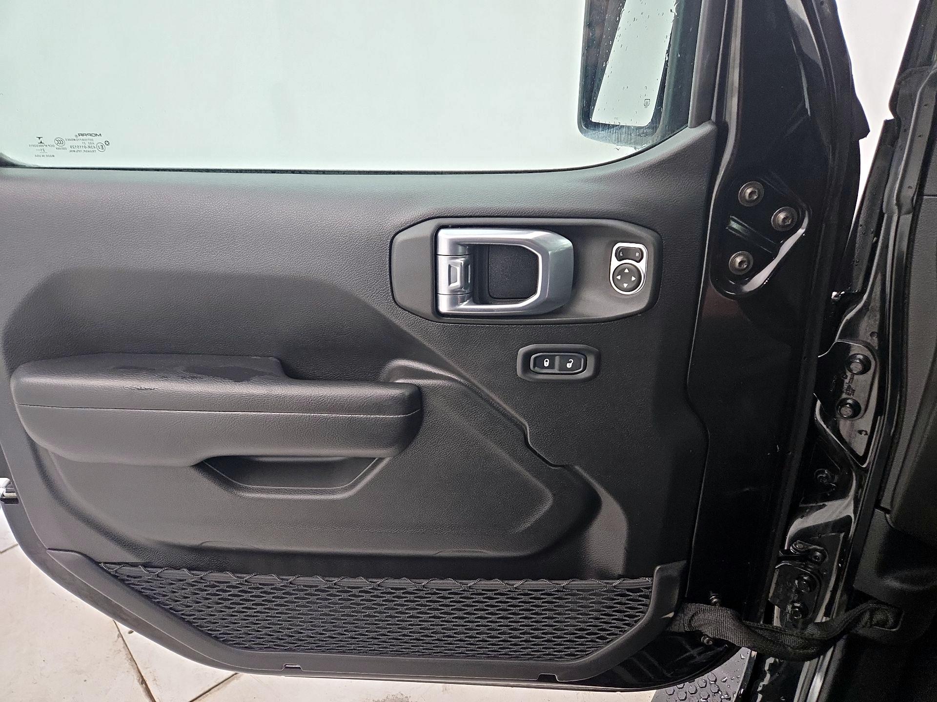 Thumbnail: 2021 Jeep Wrangler - 12