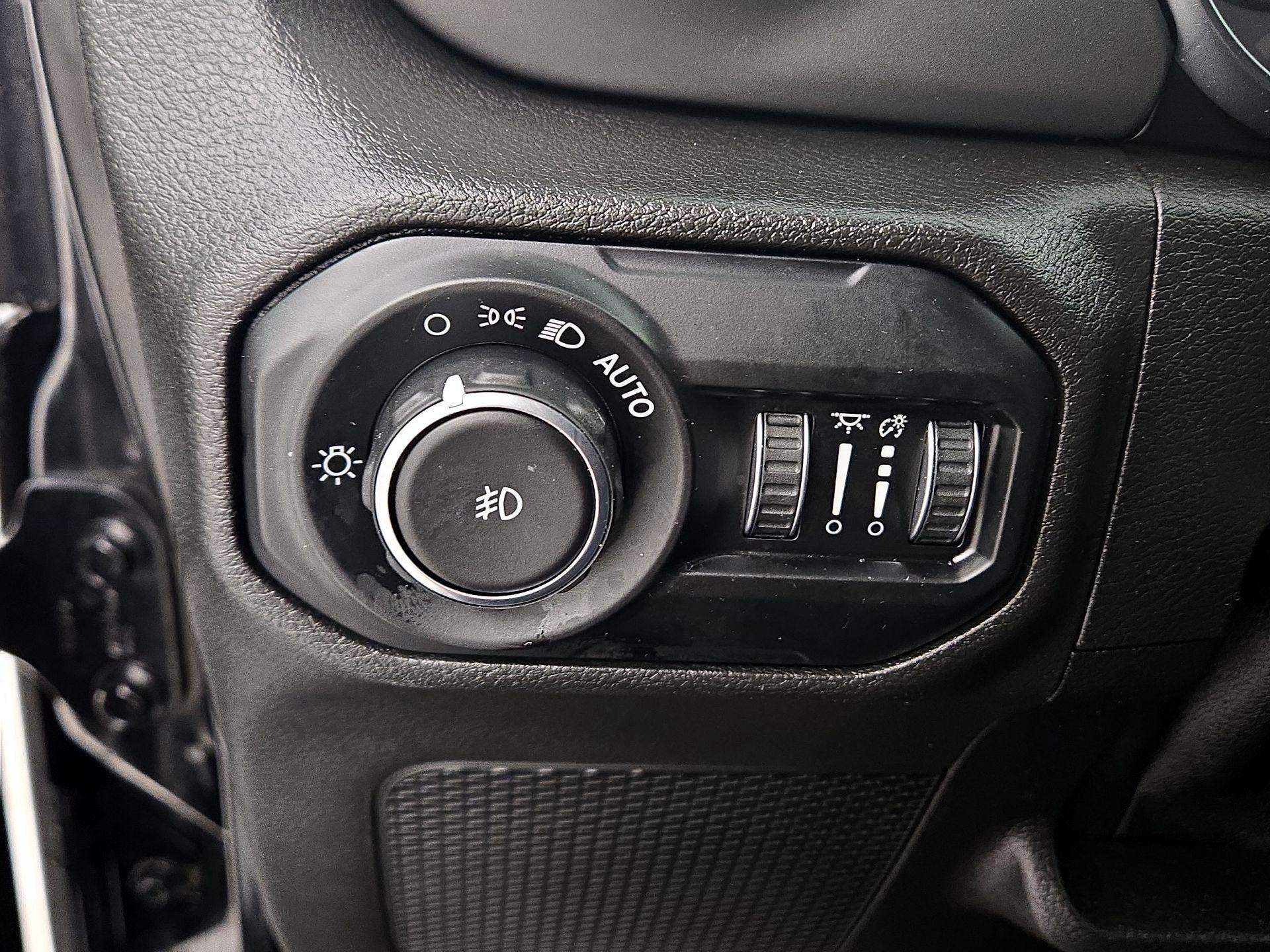 Thumbnail: 2021 Jeep Wrangler - 13