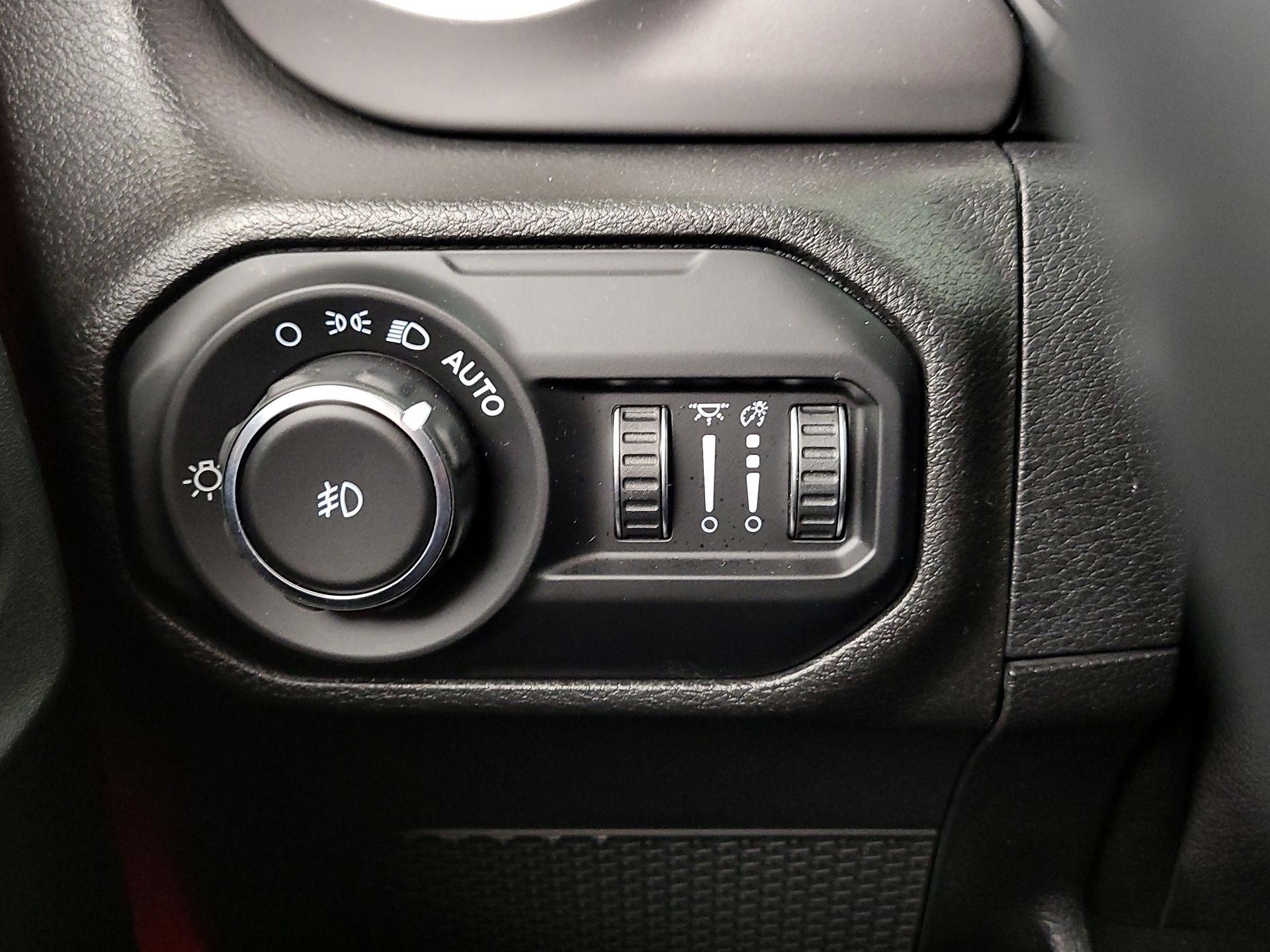 Thumbnail: 2021 Jeep Wrangler - 13