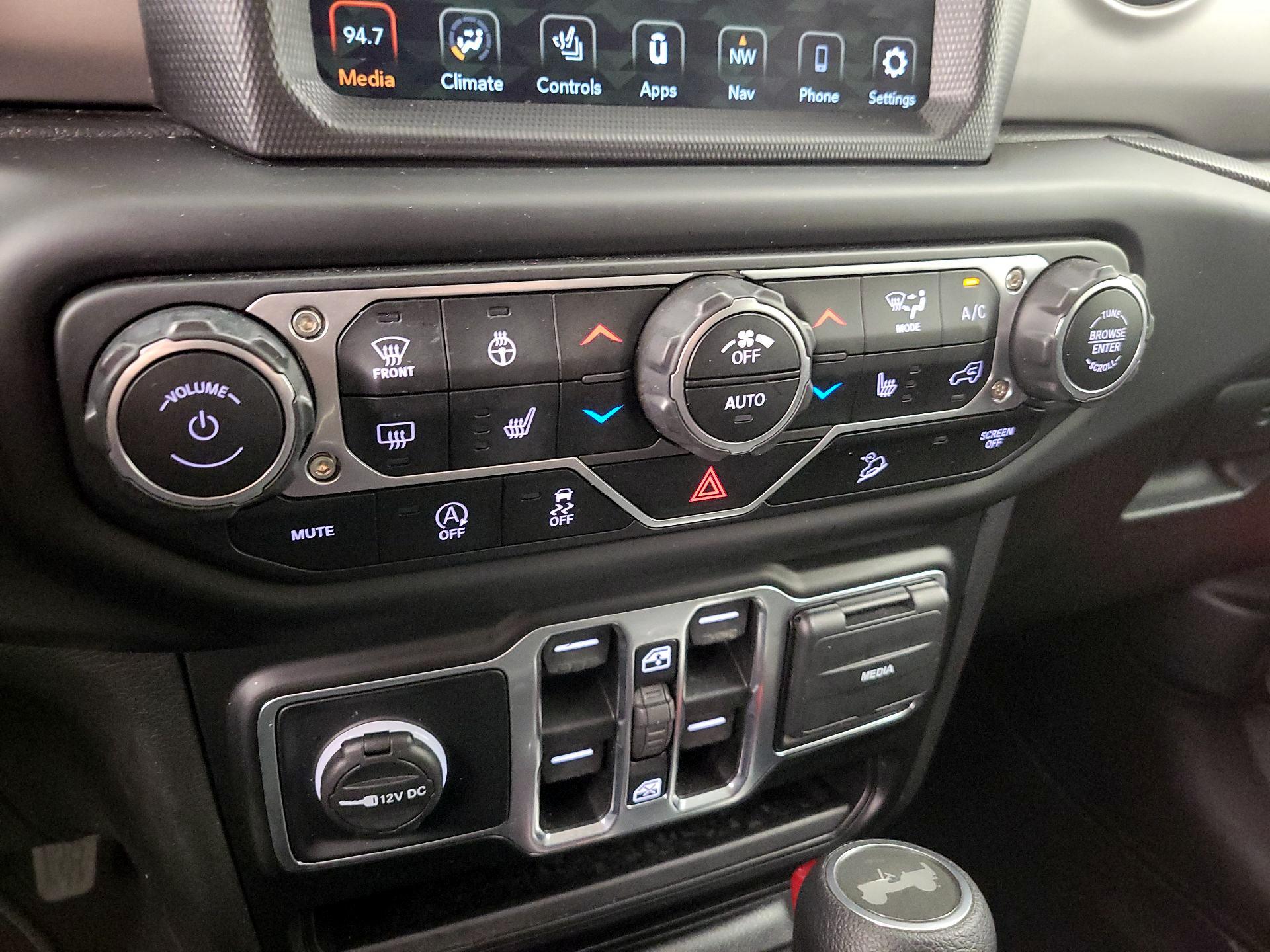 Thumbnail: 2021 Jeep Wrangler - 17