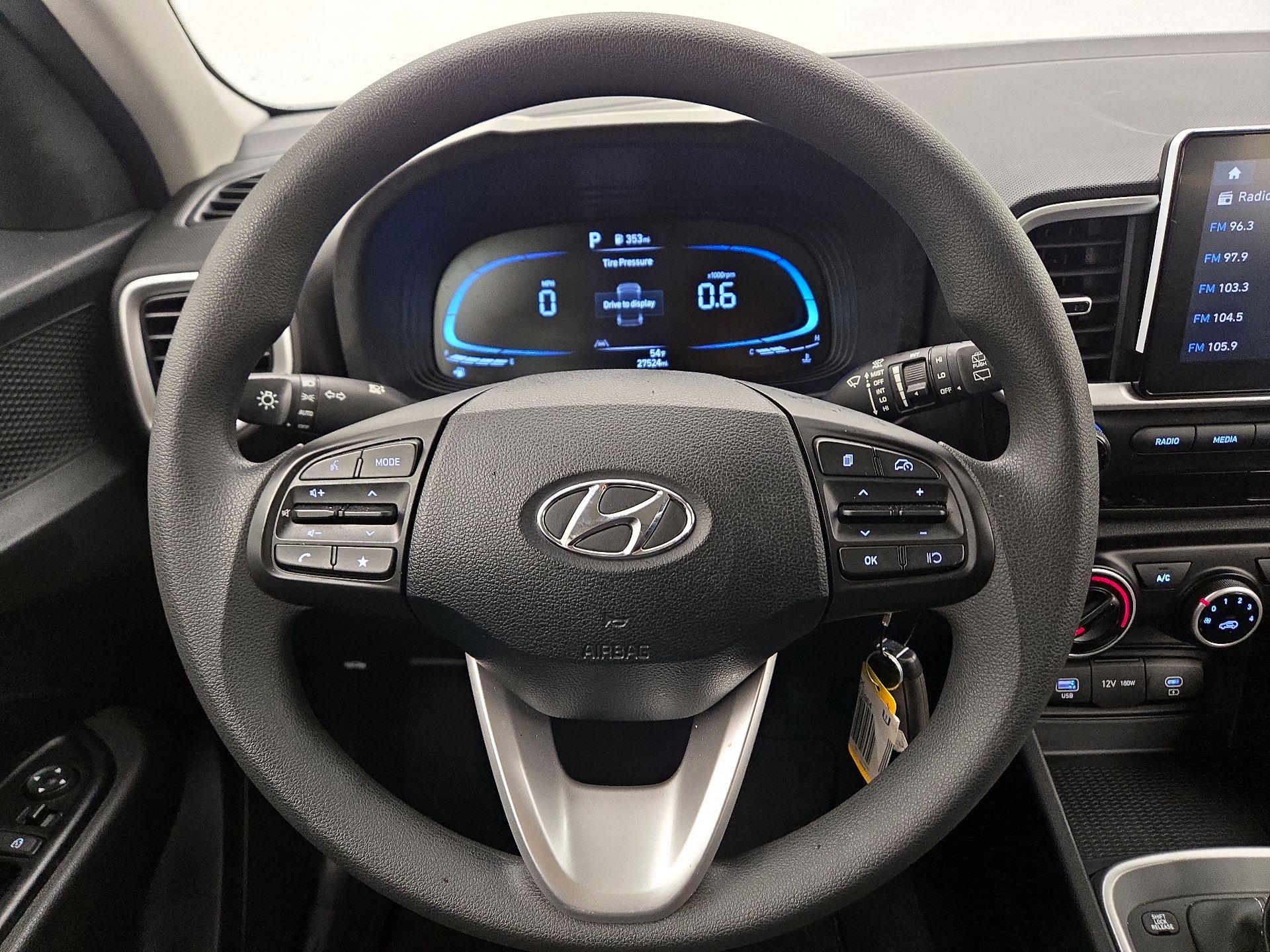 Thumbnail: 2023 Hyundai Venue - 10