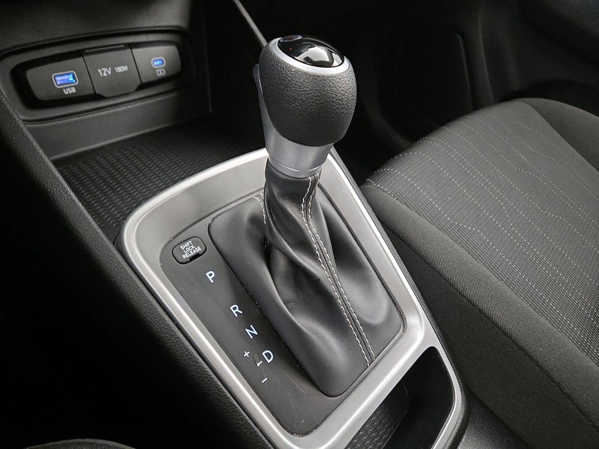 Thumbnail: 2023 Hyundai Venue - 17