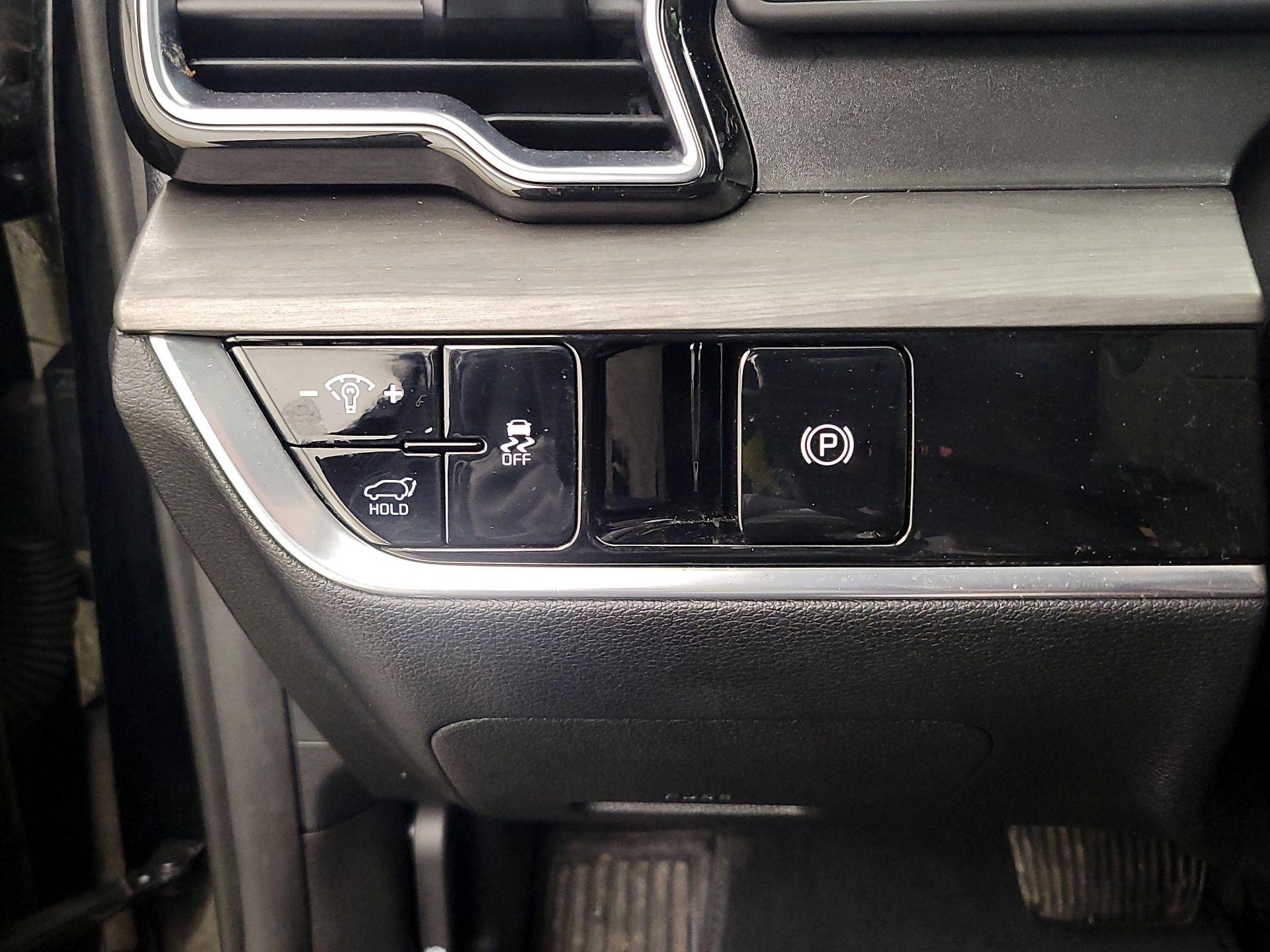 Thumbnail: 2023 Kia Sportage - 13