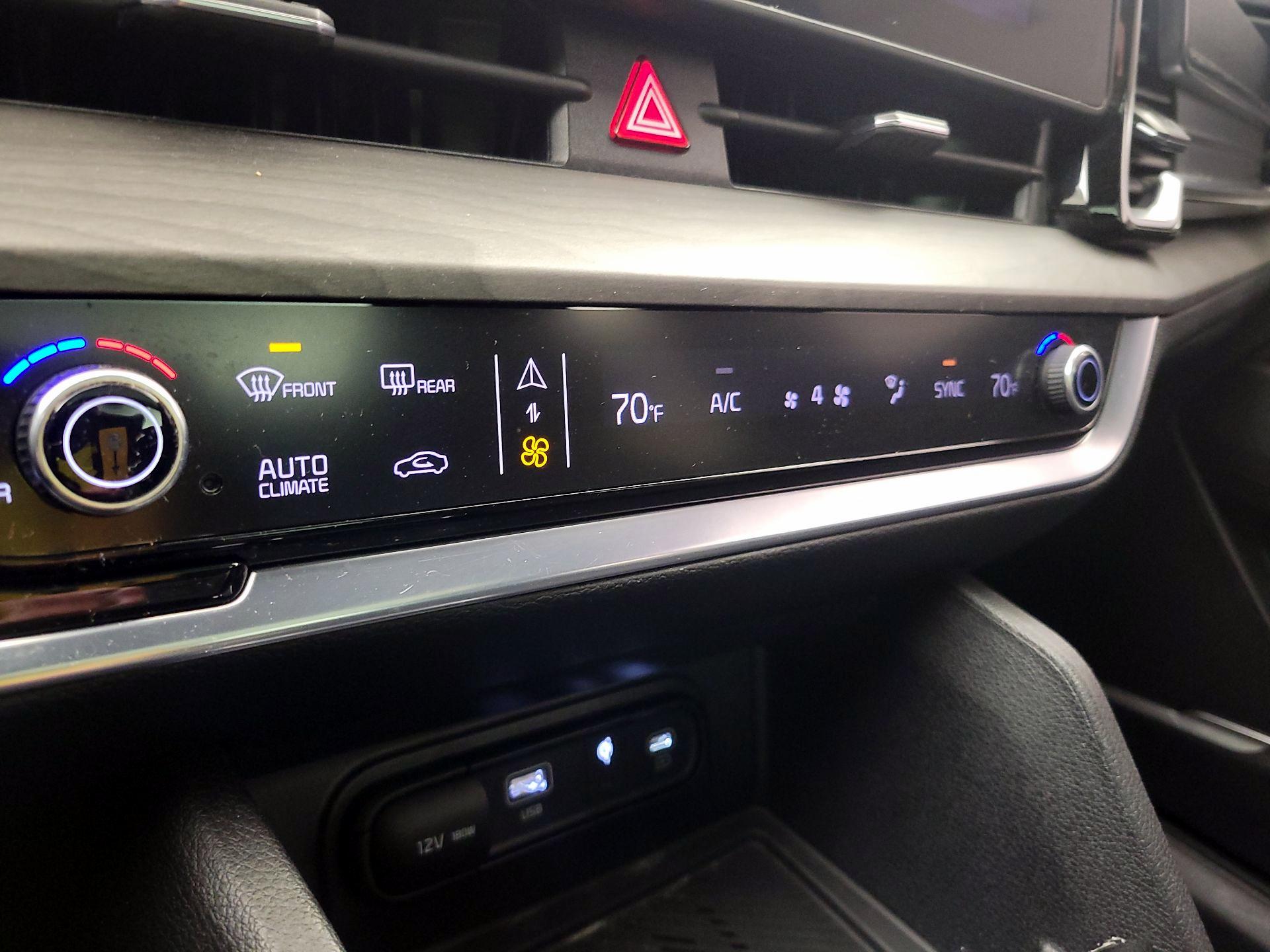 Thumbnail: 2023 Kia Sportage - 17