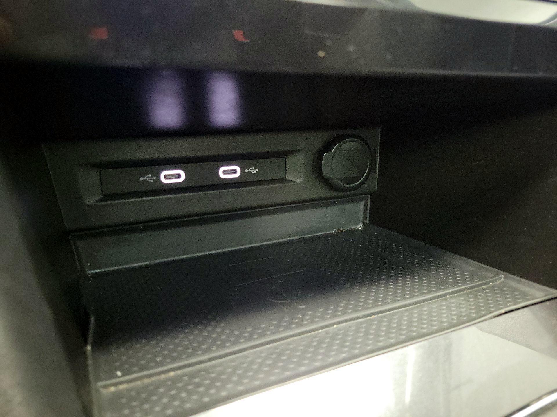 Thumbnail: 2023 Volkswagen Tiguan - 18