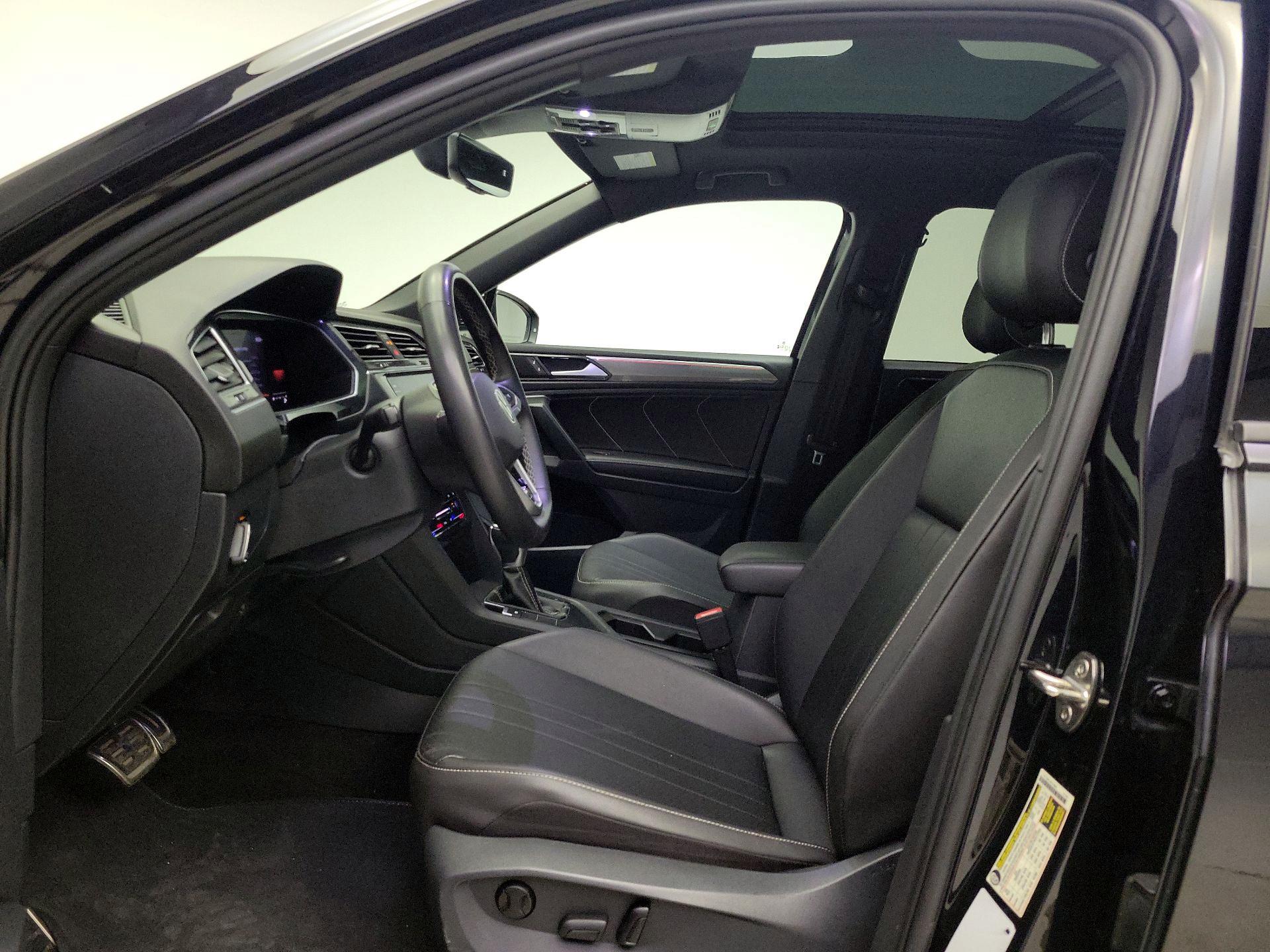 Thumbnail: 2023 Volkswagen Tiguan - 19