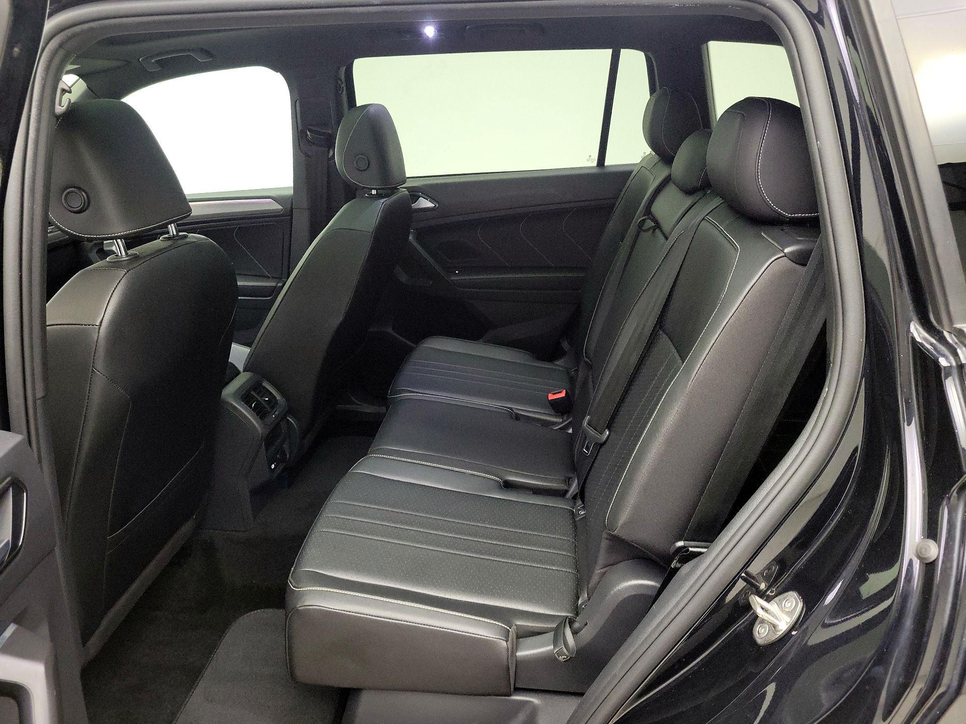 Thumbnail: 2023 Volkswagen Tiguan - 20