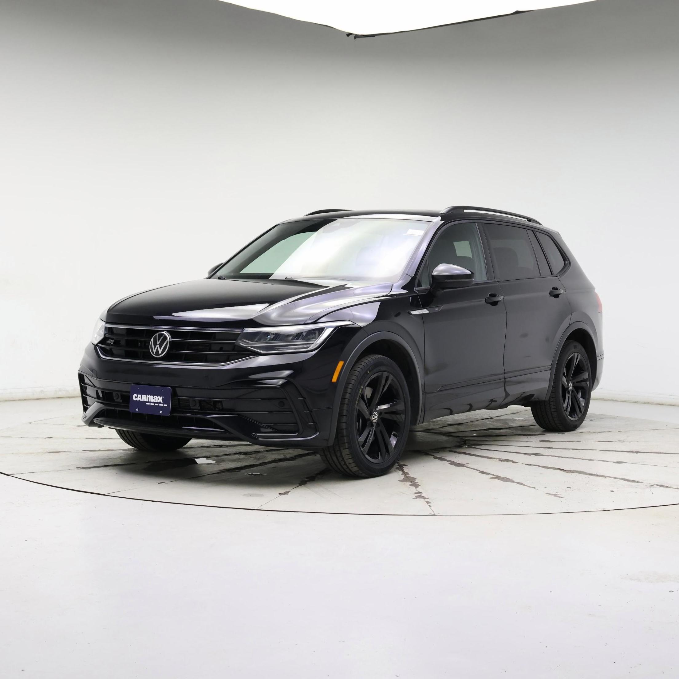 Thumbnail: 2023 Volkswagen Tiguan - 4