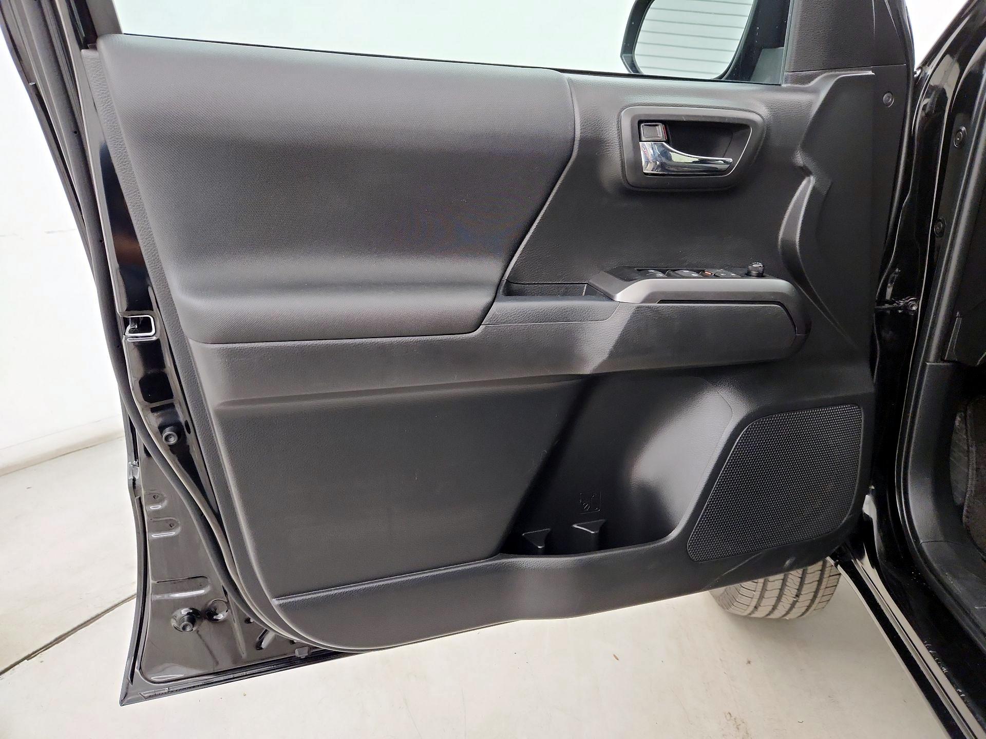 Thumbnail: 2023 Toyota Tacoma - 12