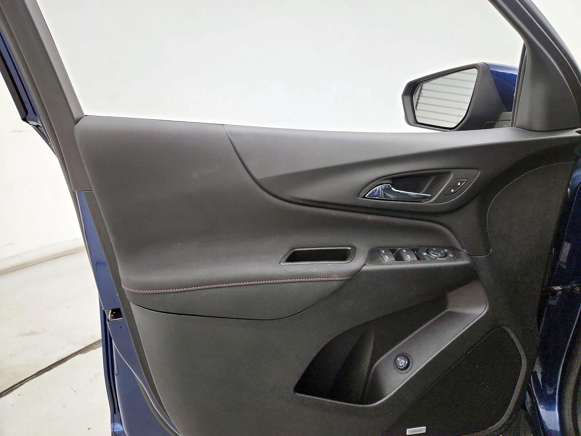 Thumbnail: 2022 Chevrolet Equinox - 12