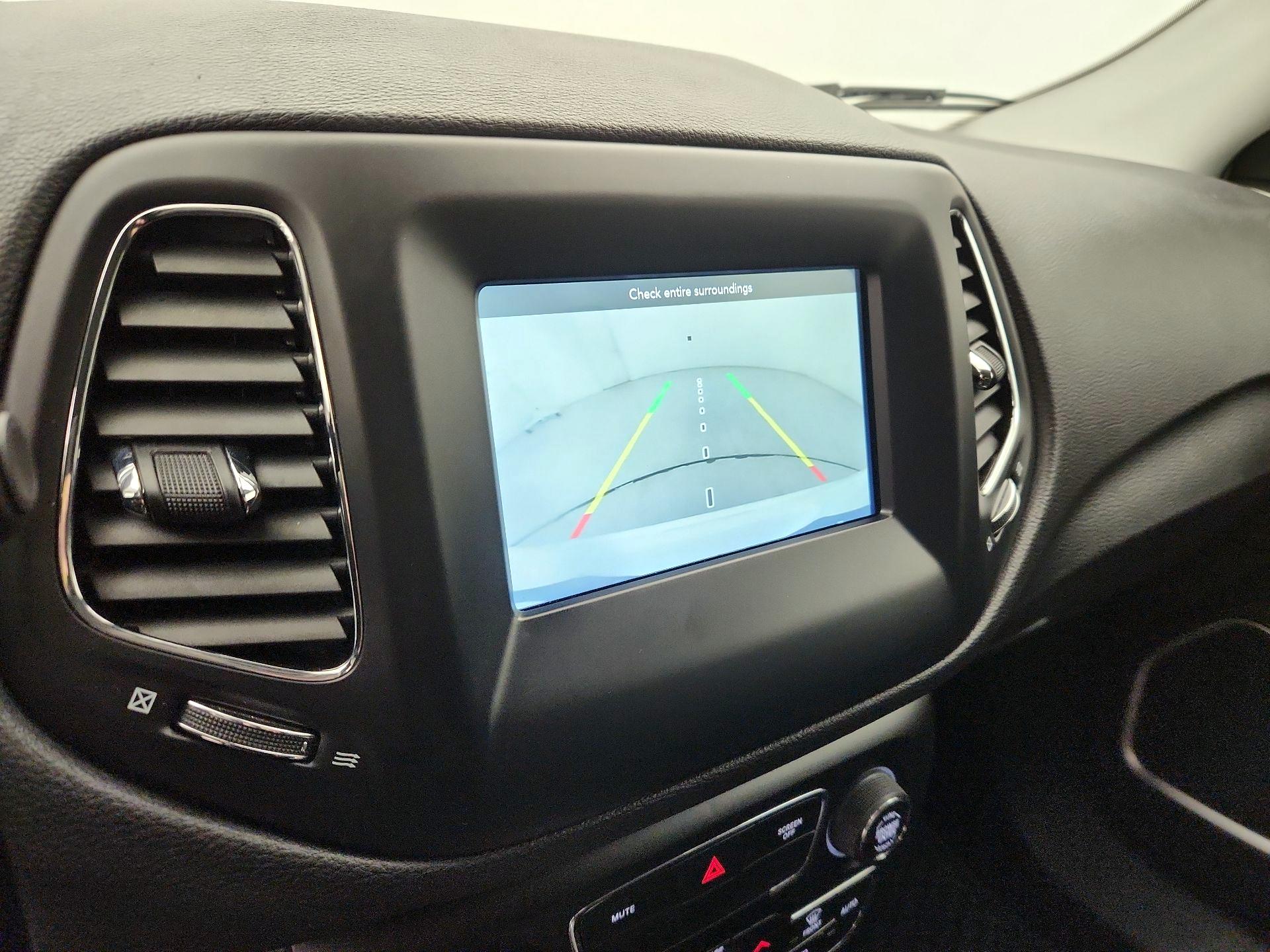 Thumbnail: 2021 Jeep Compass - 14