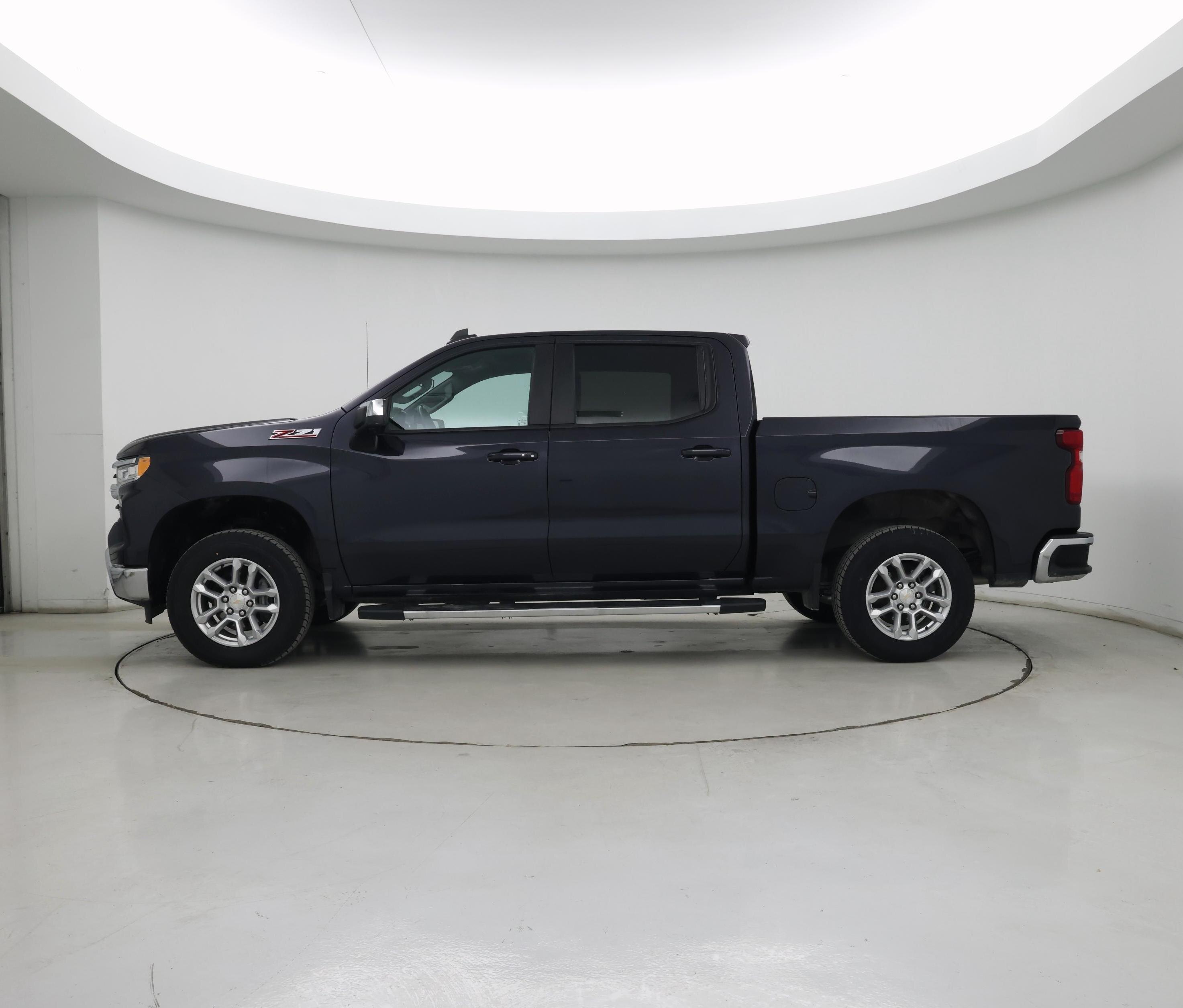 Thumbnail: 2022 Chevrolet Silverado 1500 - 3