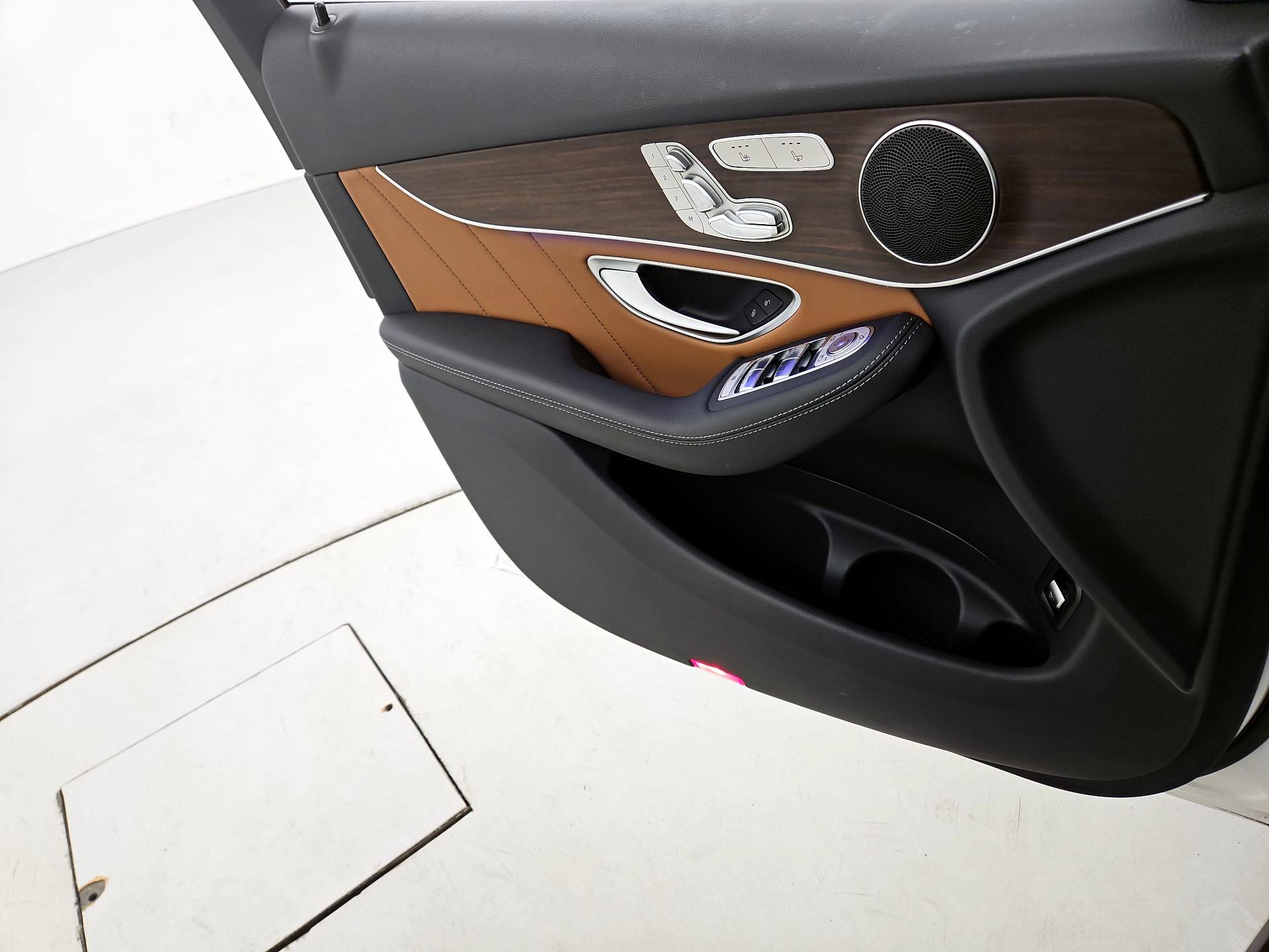 Thumbnail: 2022 Mercedes-Benz GLC - 12