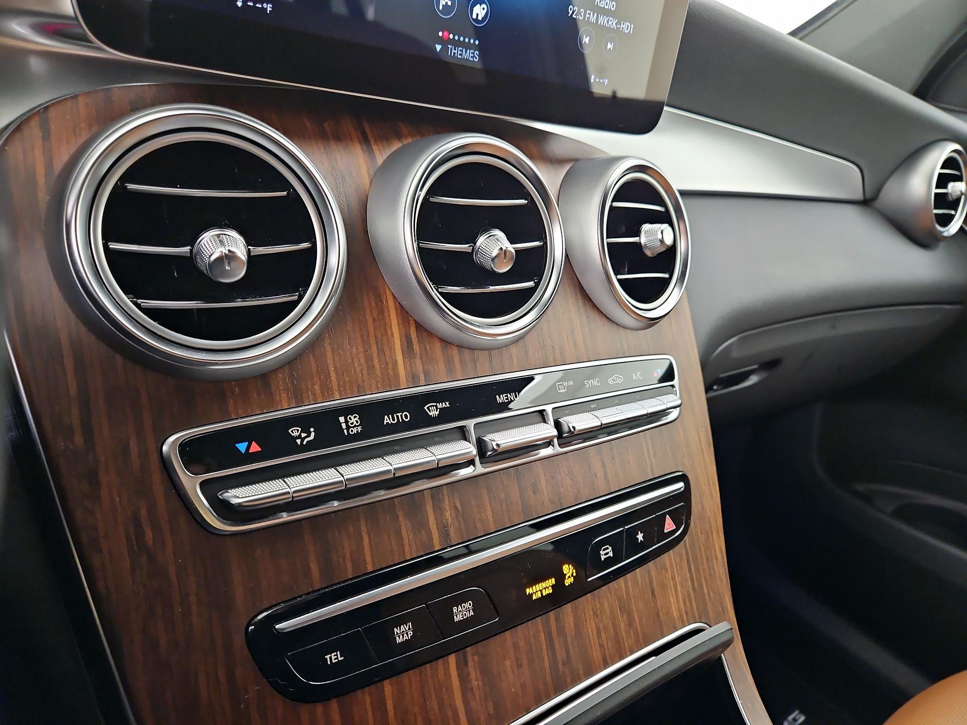 Thumbnail: 2022 Mercedes-Benz GLC - 17