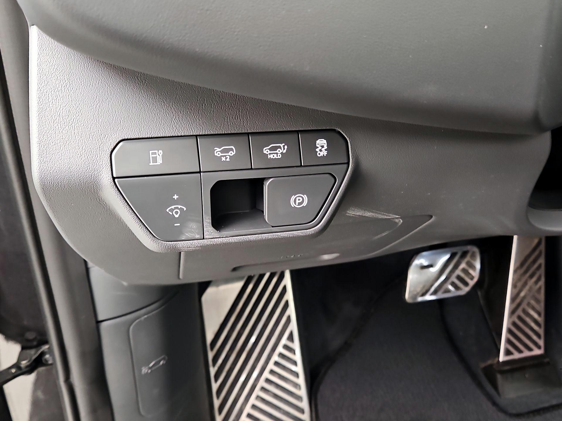 Thumbnail: 2024 Kia EV9 - 13