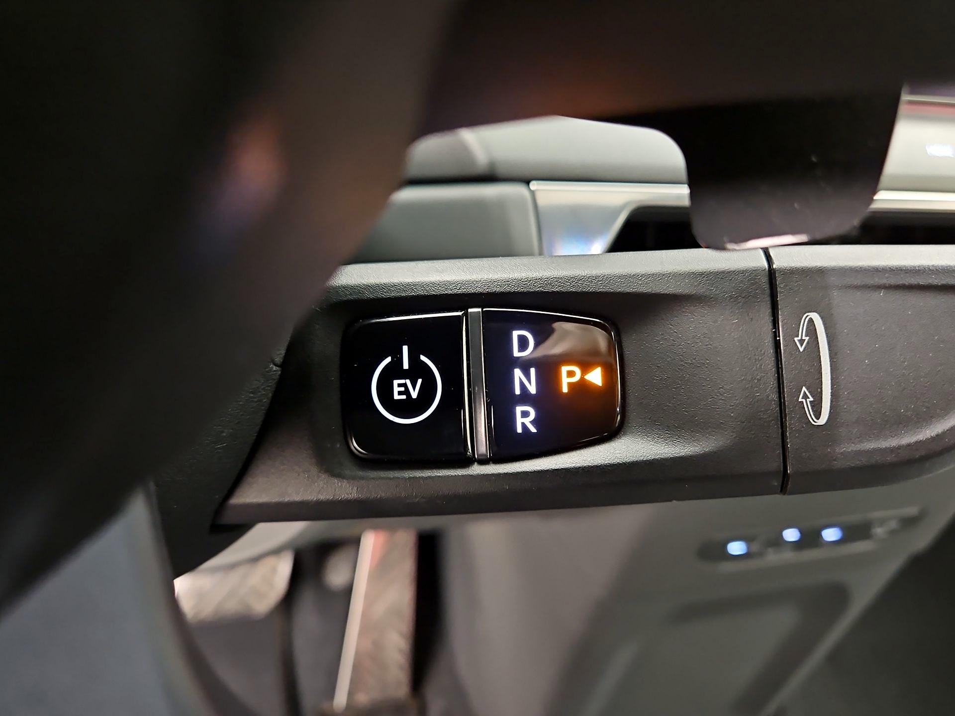 Thumbnail: 2024 Kia EV9 - 18