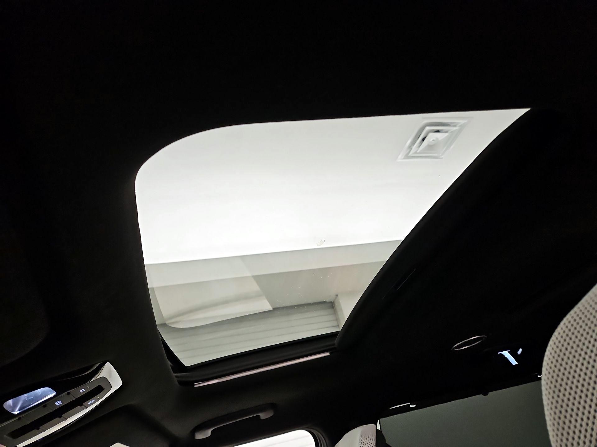 Thumbnail: 2024 Kia EV9 - 20