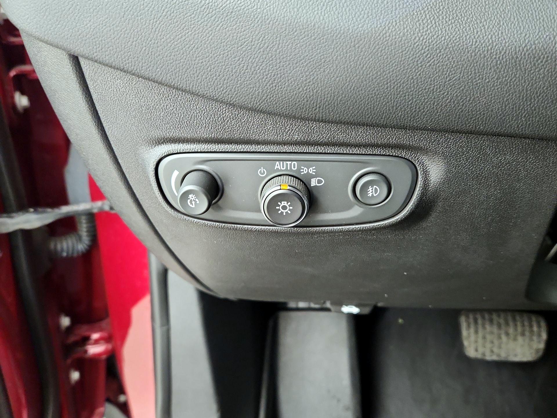 Thumbnail: 2020 Chevrolet Equinox - 13