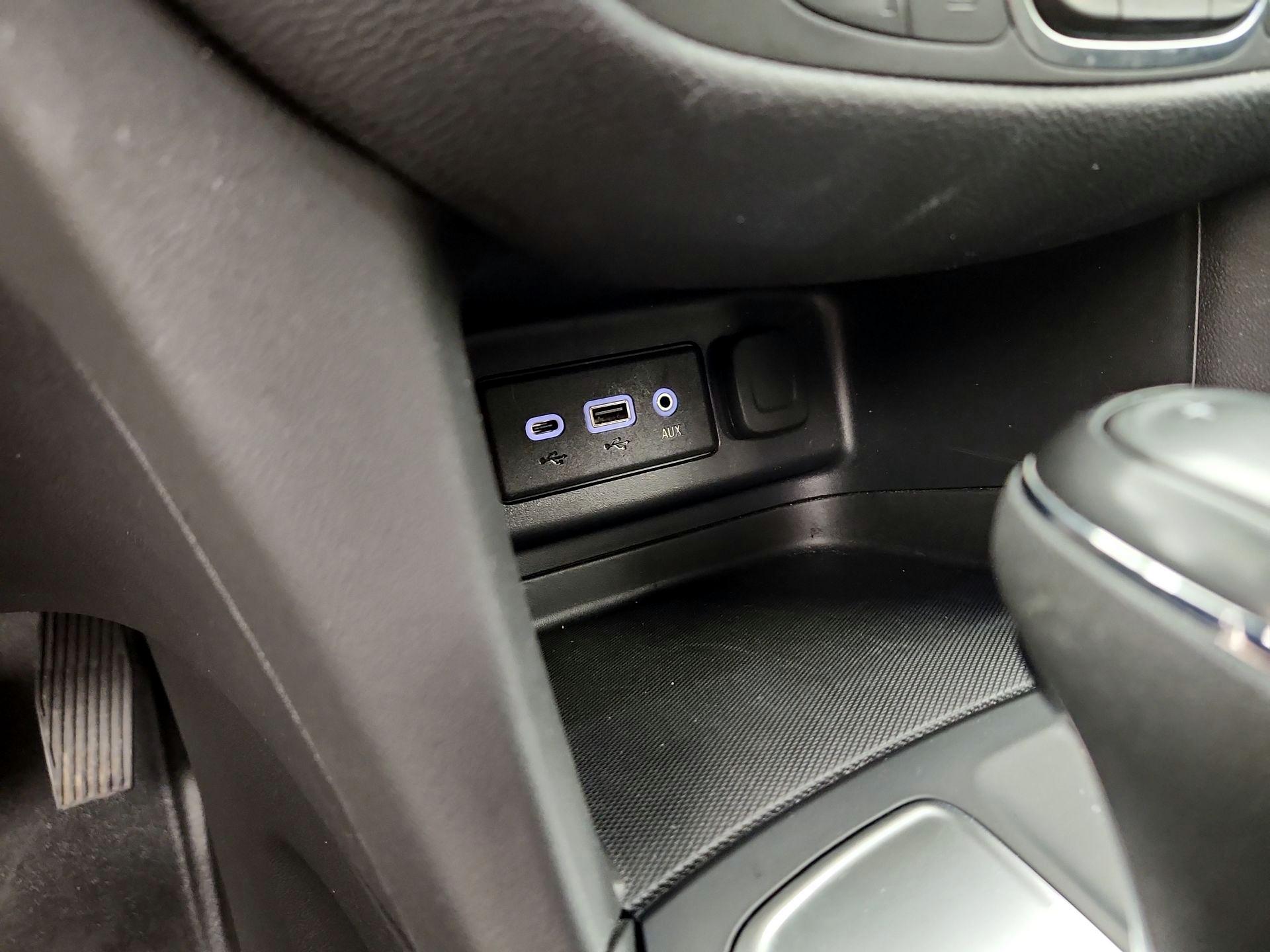 Thumbnail: 2020 Chevrolet Equinox - 18