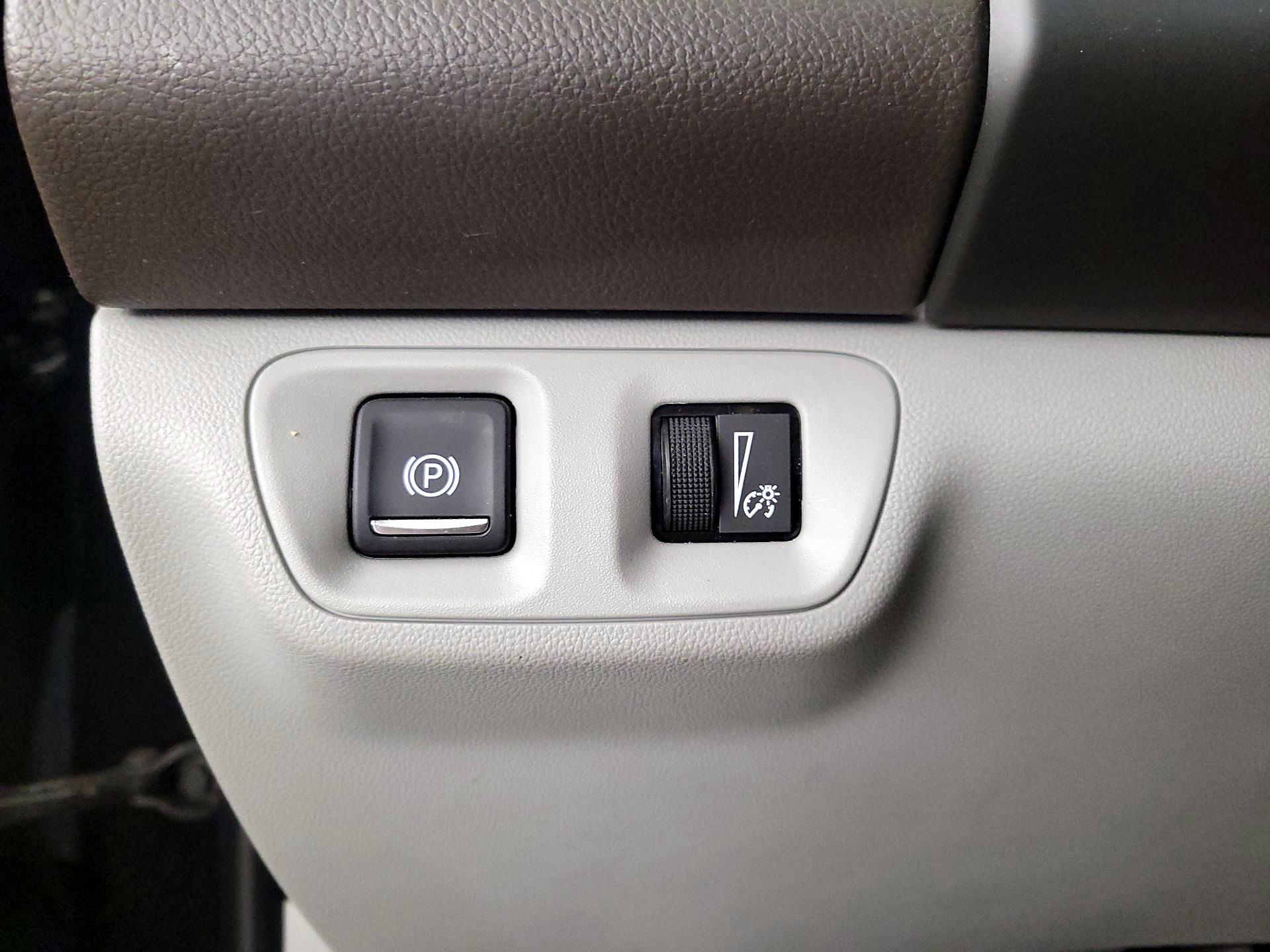 Thumbnail: 2018 GMC Acadia - 13