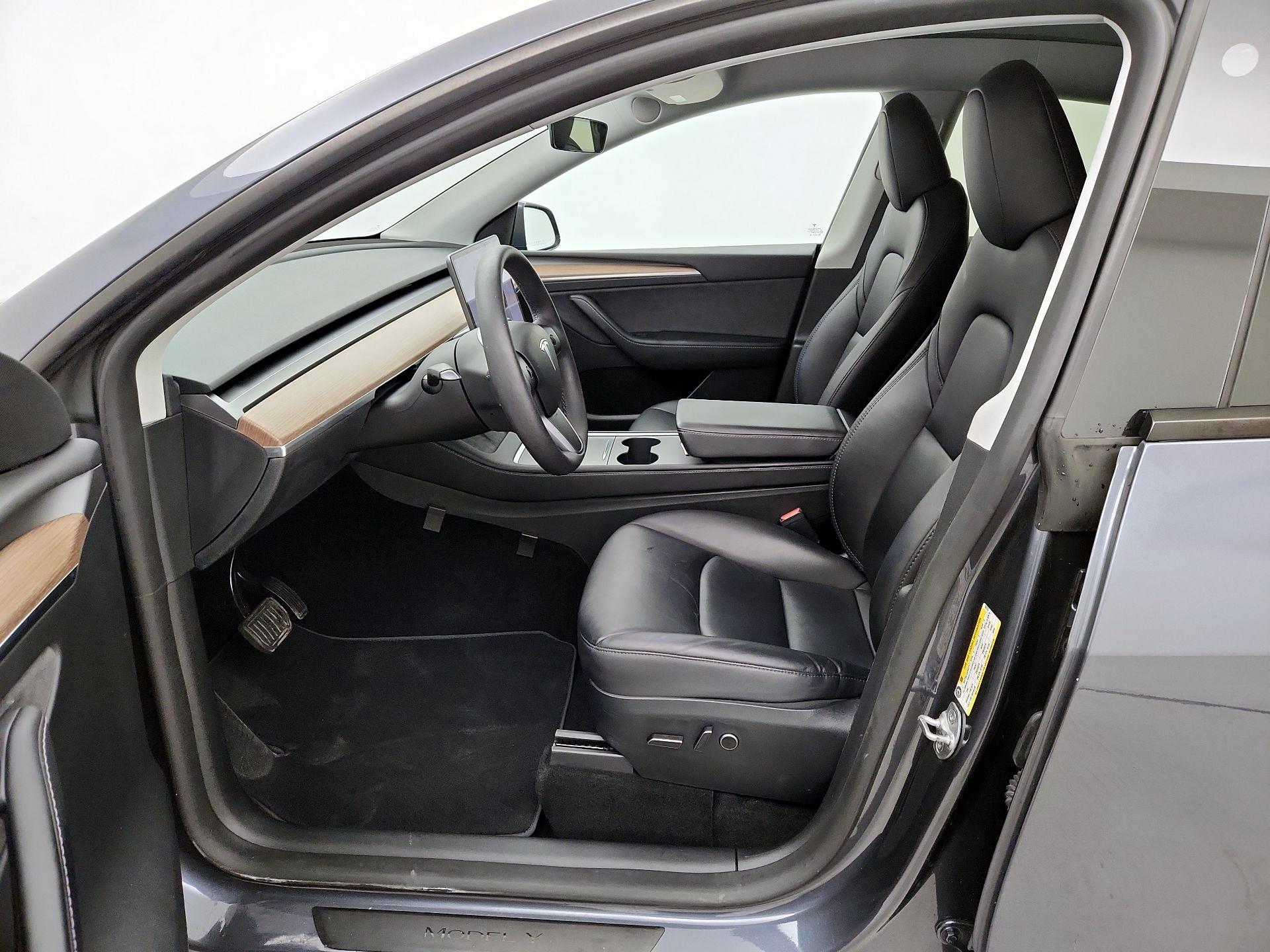 Thumbnail: 2023 Tesla Model Y - 11