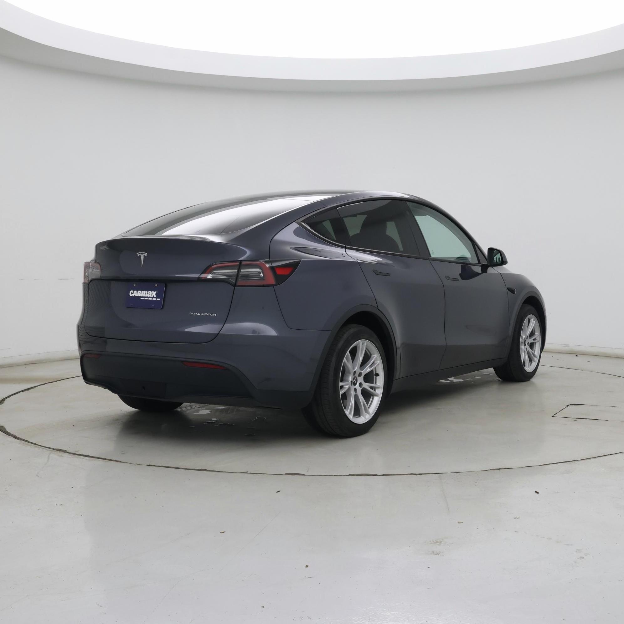 Thumbnail: 2023 Tesla Model Y - 8