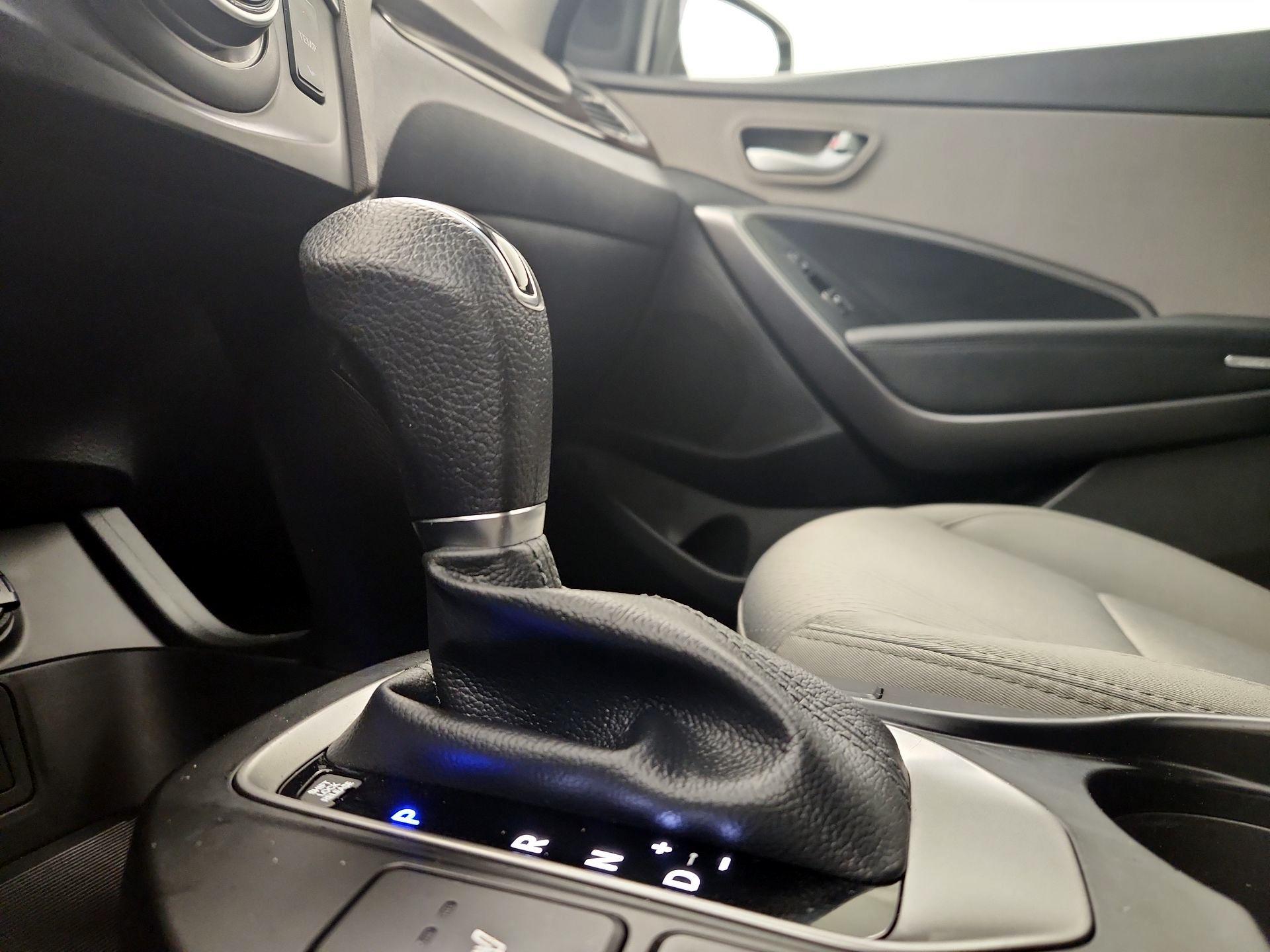 Thumbnail: 2018 Hyundai Santa Fe - 17