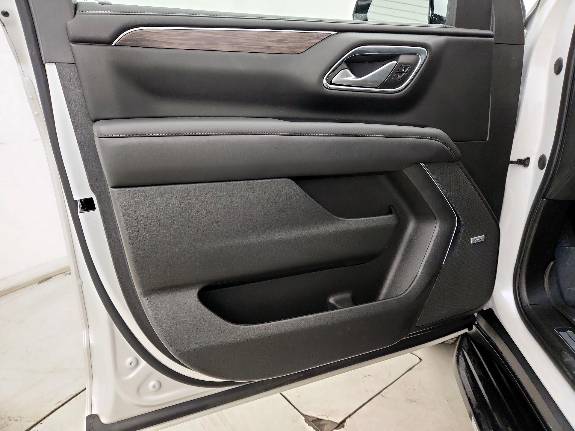 Thumbnail: 2022 Chevrolet Suburban - 12