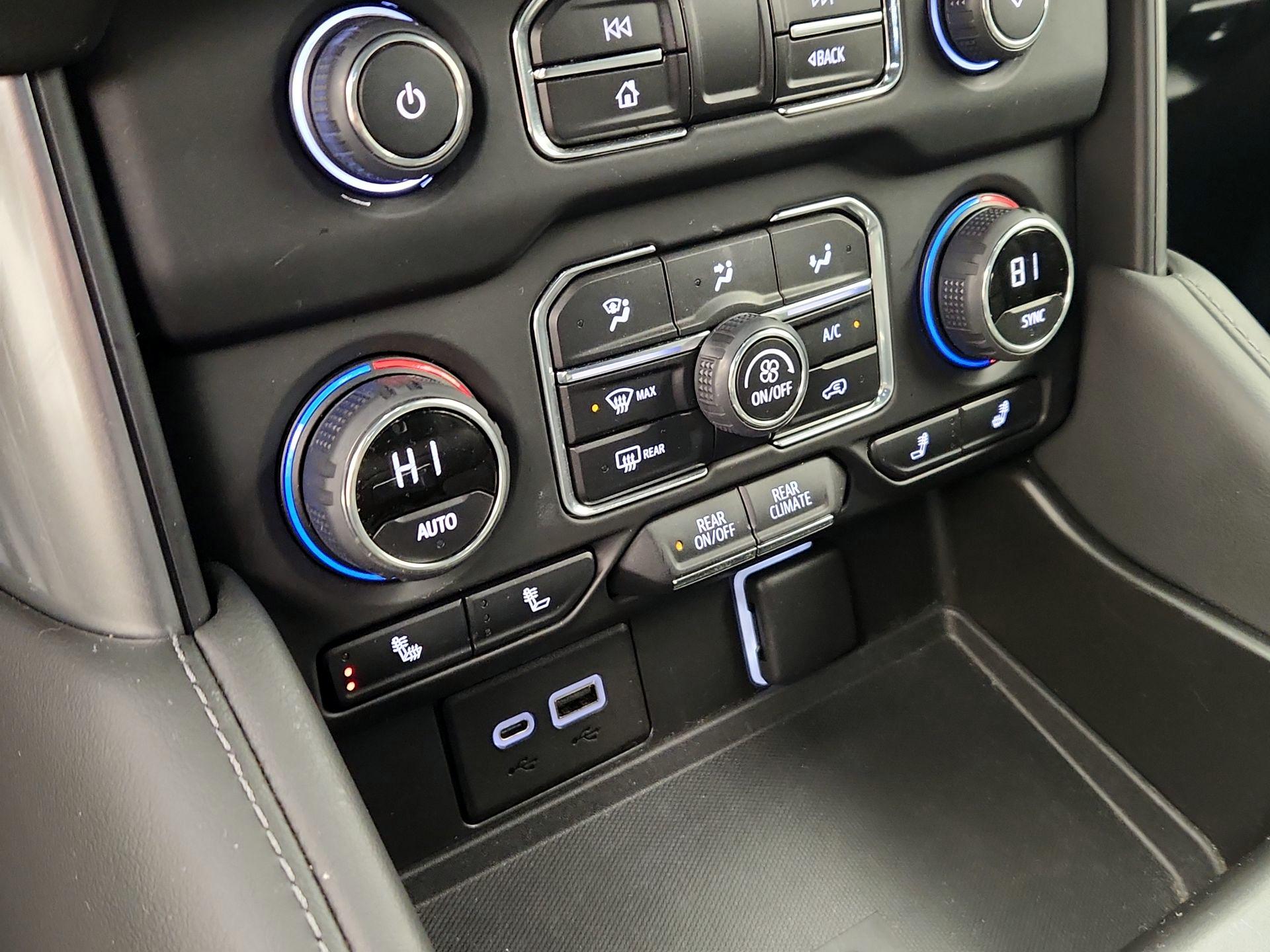 Thumbnail: 2022 Chevrolet Suburban - 17