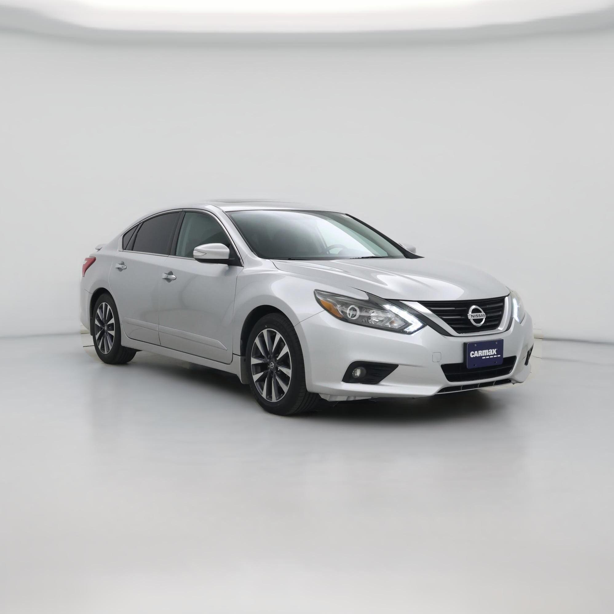 Thumbnail: 2017 Nissan Altima - 1