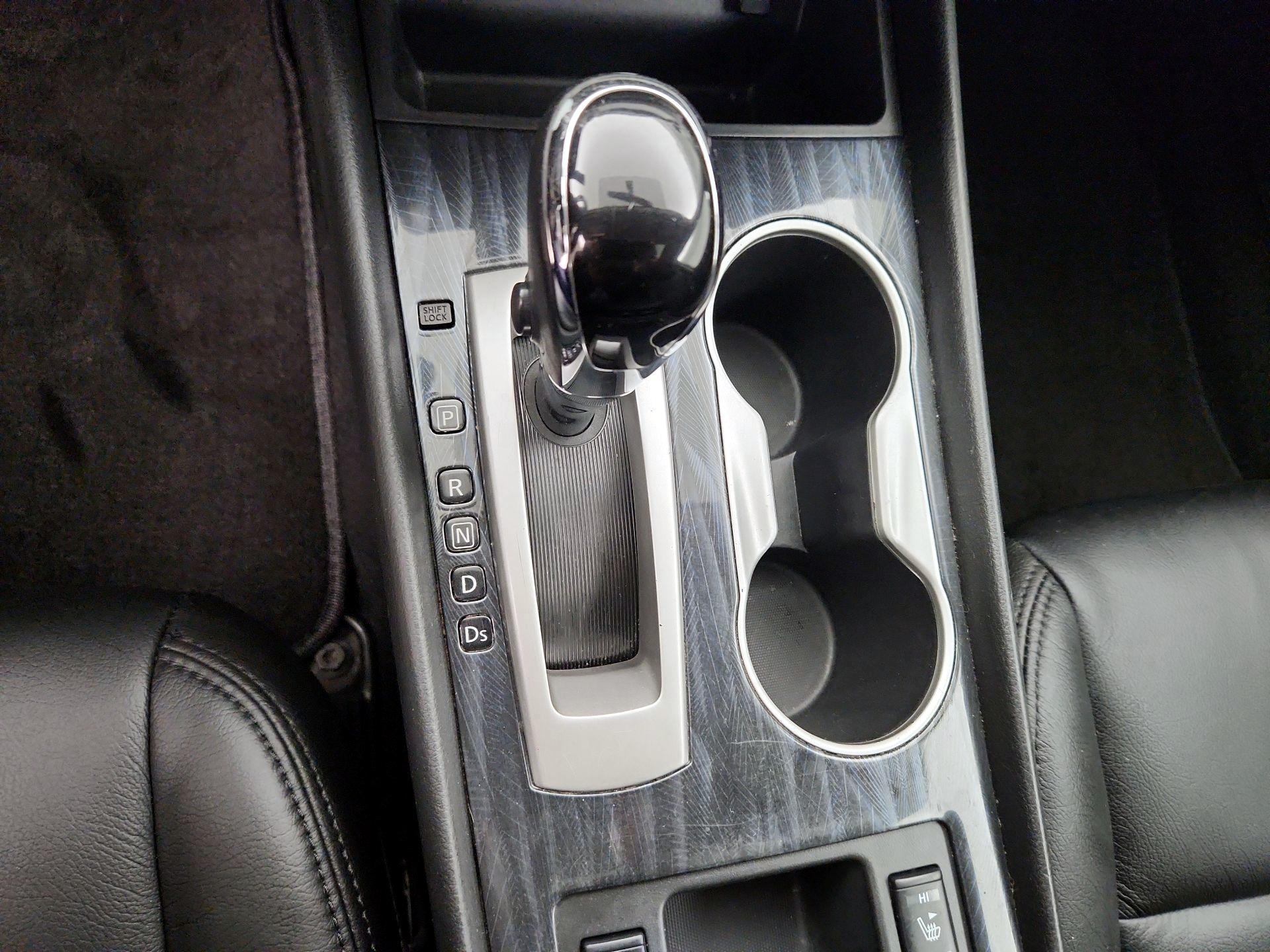 Thumbnail: 2017 Nissan Altima - 18