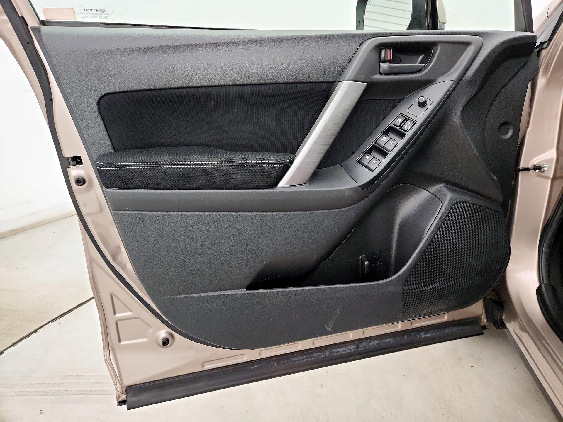 Thumbnail: 2014 Subaru Forester - 12