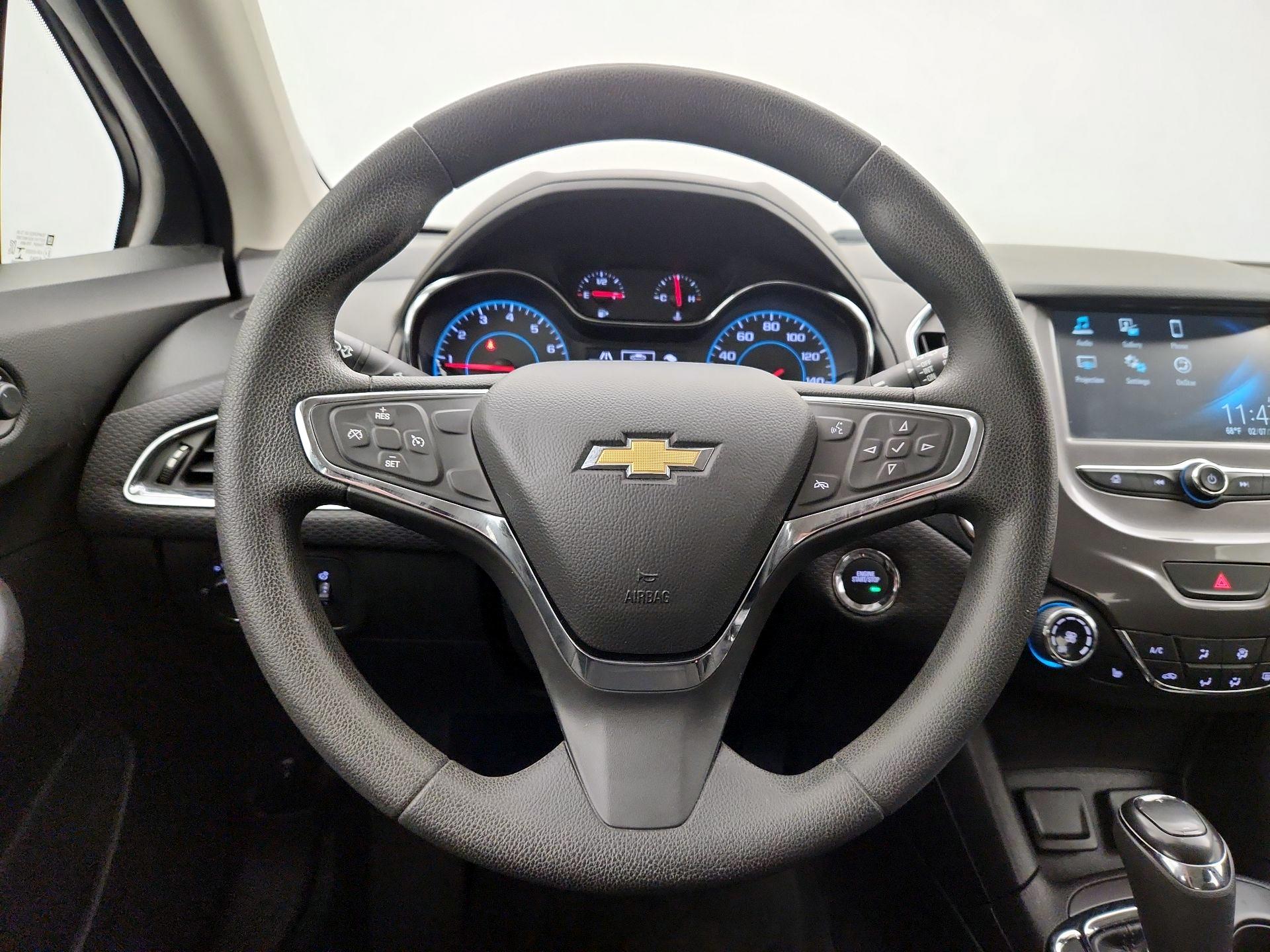 Thumbnail: 2018 Chevrolet Cruze - 10