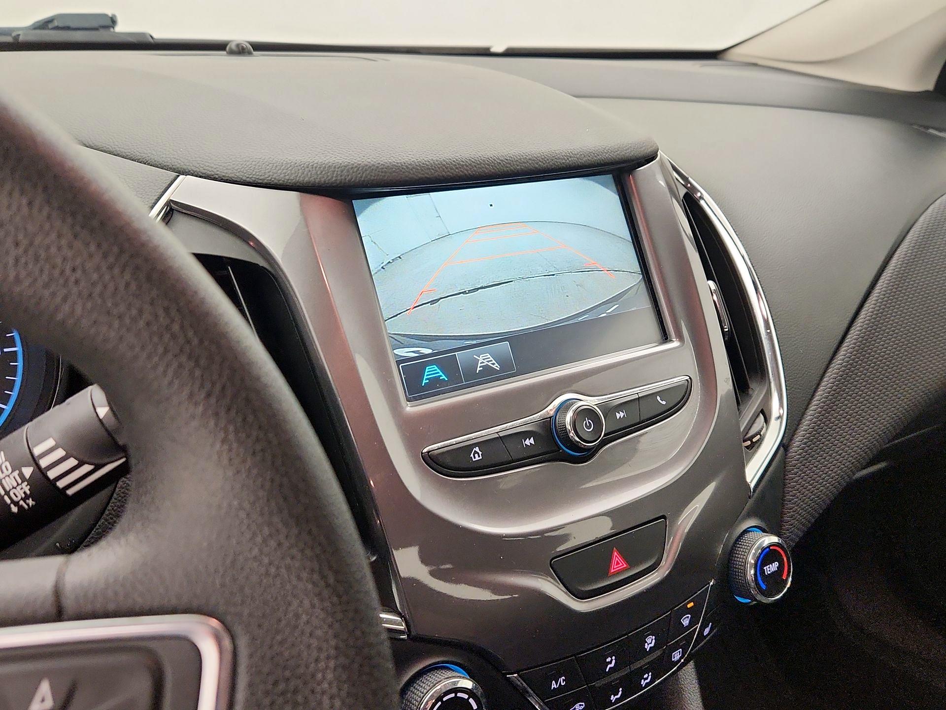 Thumbnail: 2018 Chevrolet Cruze - 14