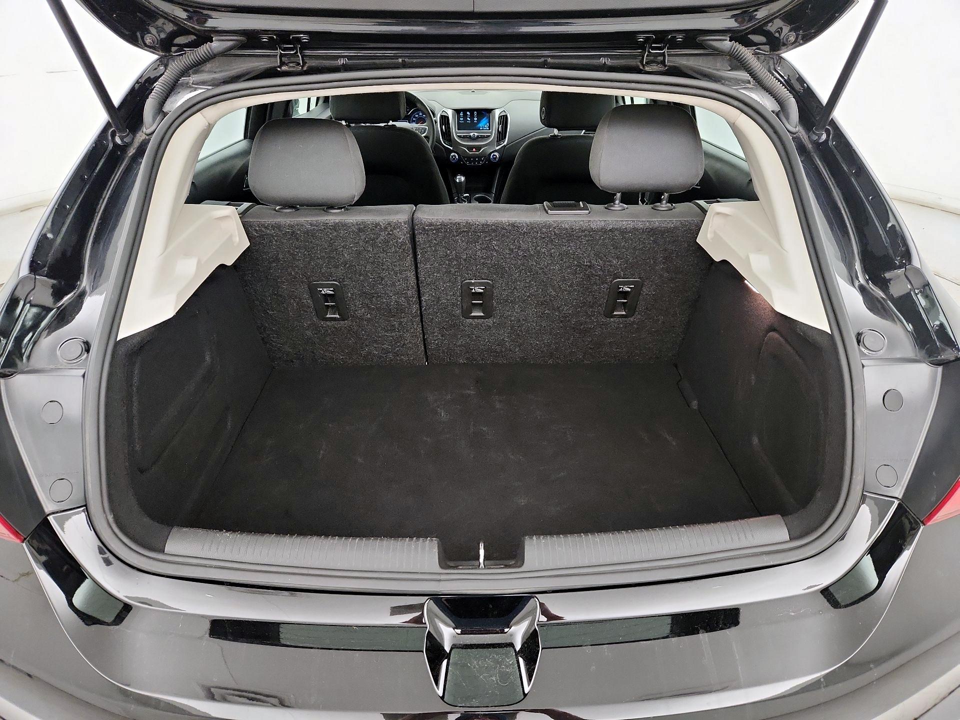 Thumbnail: 2018 Chevrolet Cruze - 20