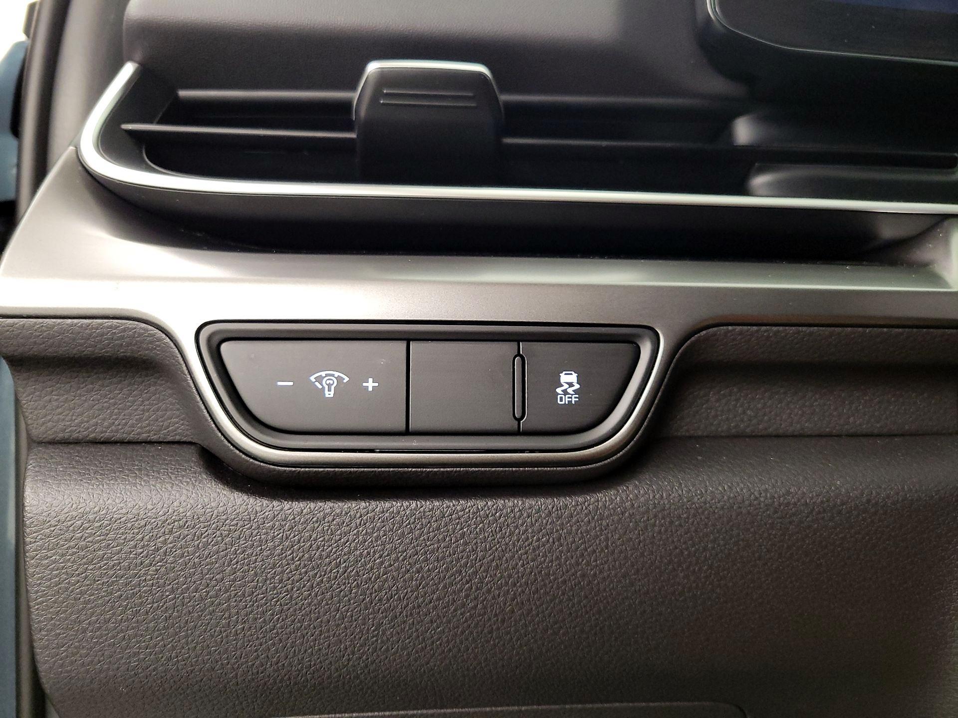 Thumbnail: 2025 Kia Carnival - 13