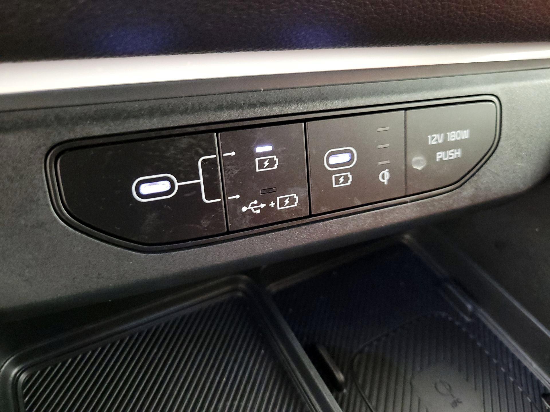 Thumbnail: 2025 Kia Carnival - 19