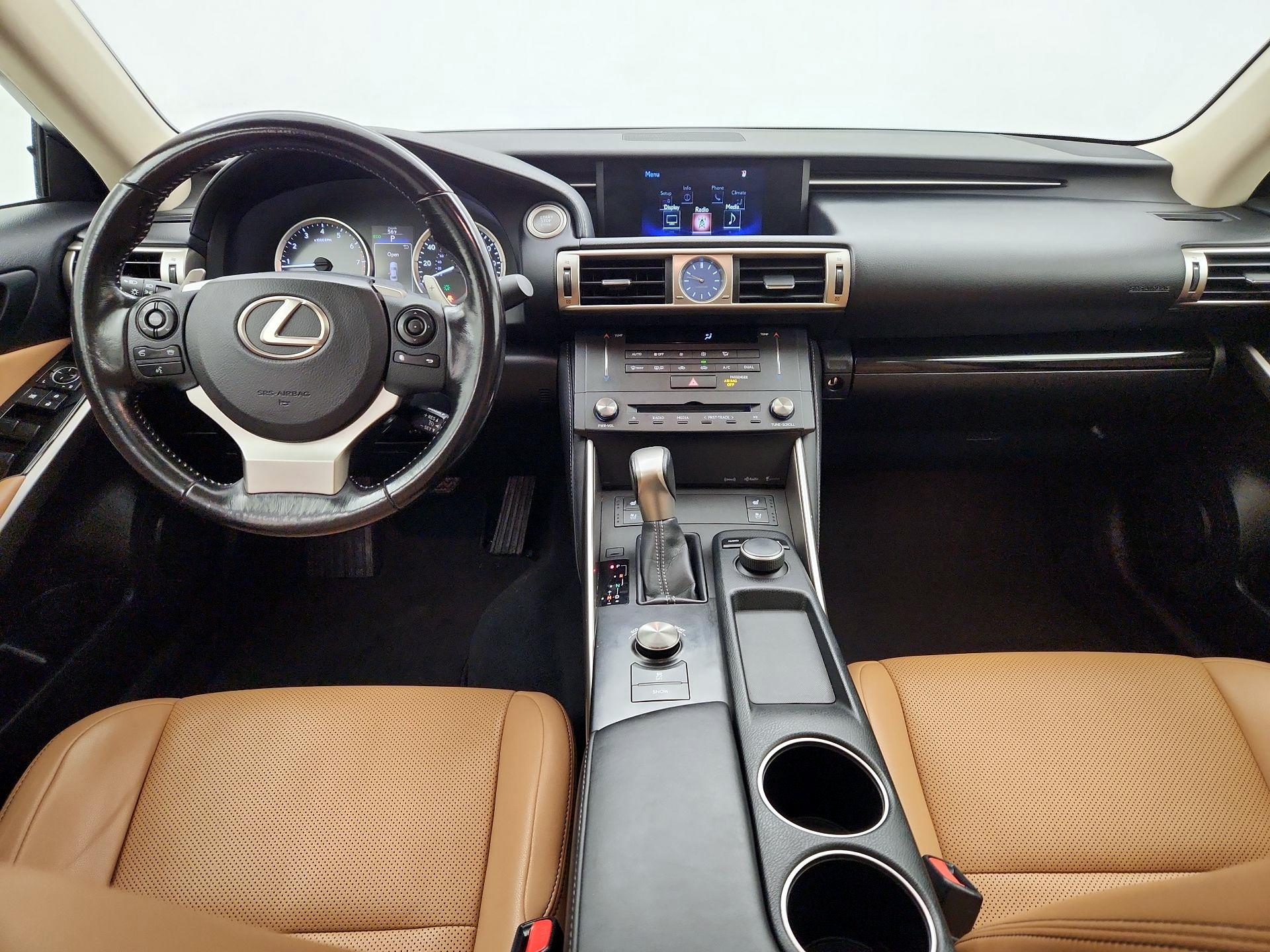 Thumbnail: 2016 Lexus IS - 9