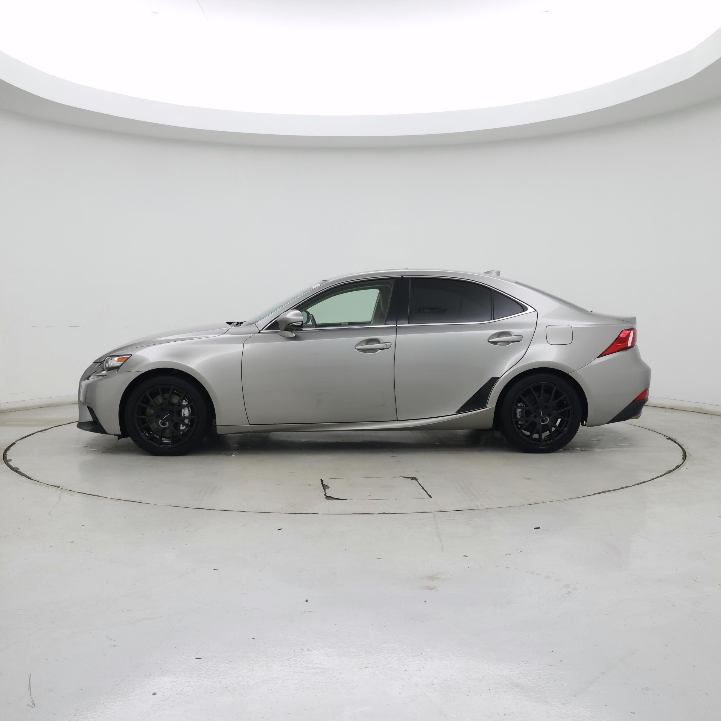 Thumbnail: 2016 Lexus IS - 3