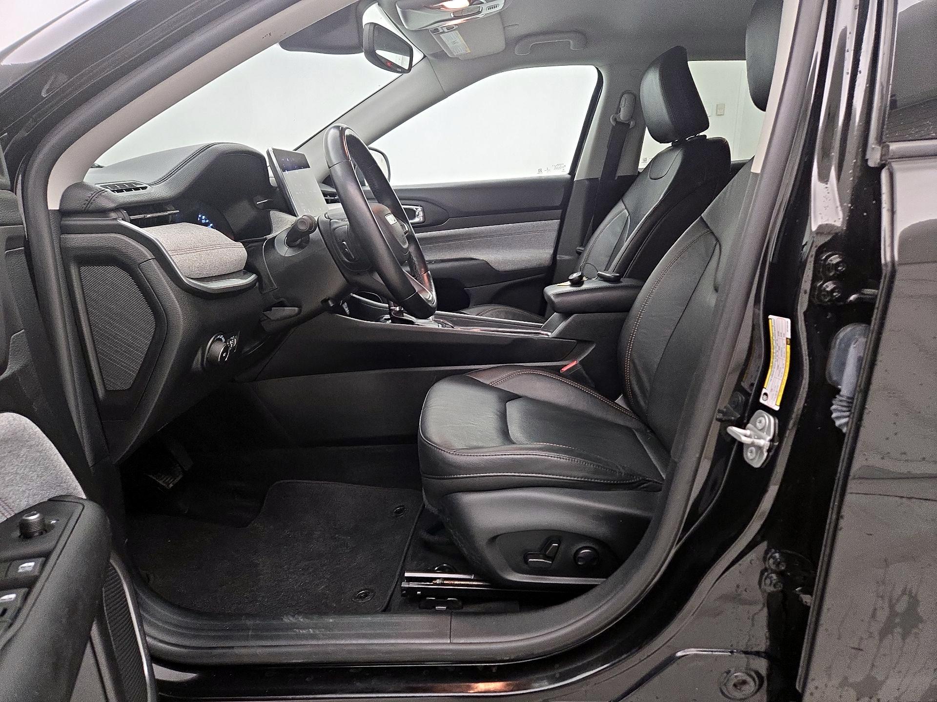 Thumbnail: 2022 Jeep Compass - 11