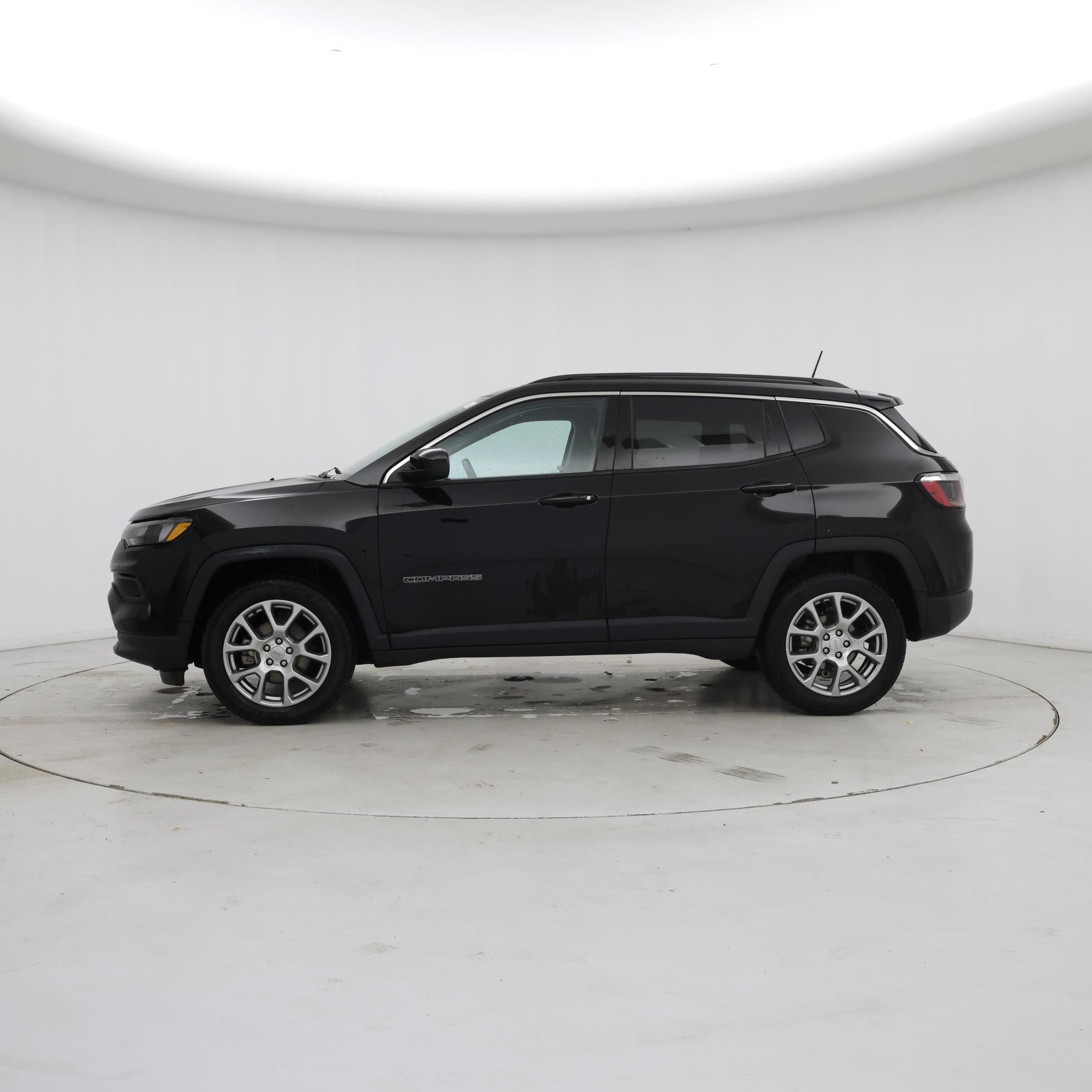 Thumbnail: 2022 Jeep Compass - 3