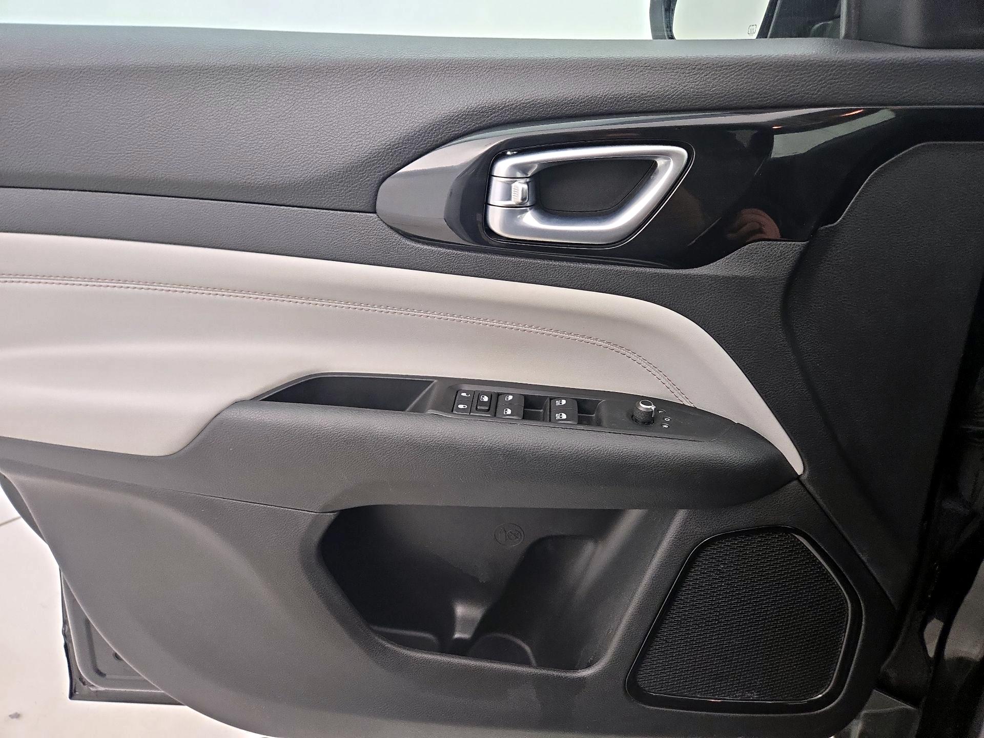 Thumbnail: 2022 Jeep Compass - 12