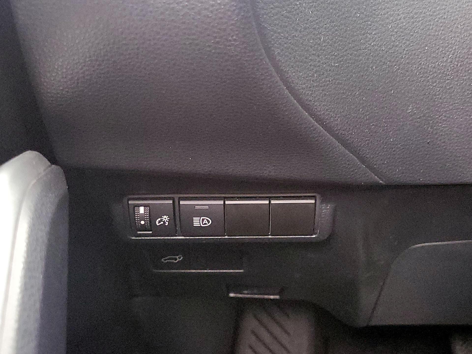 Thumbnail: 2023 Toyota Corolla Cross - 13