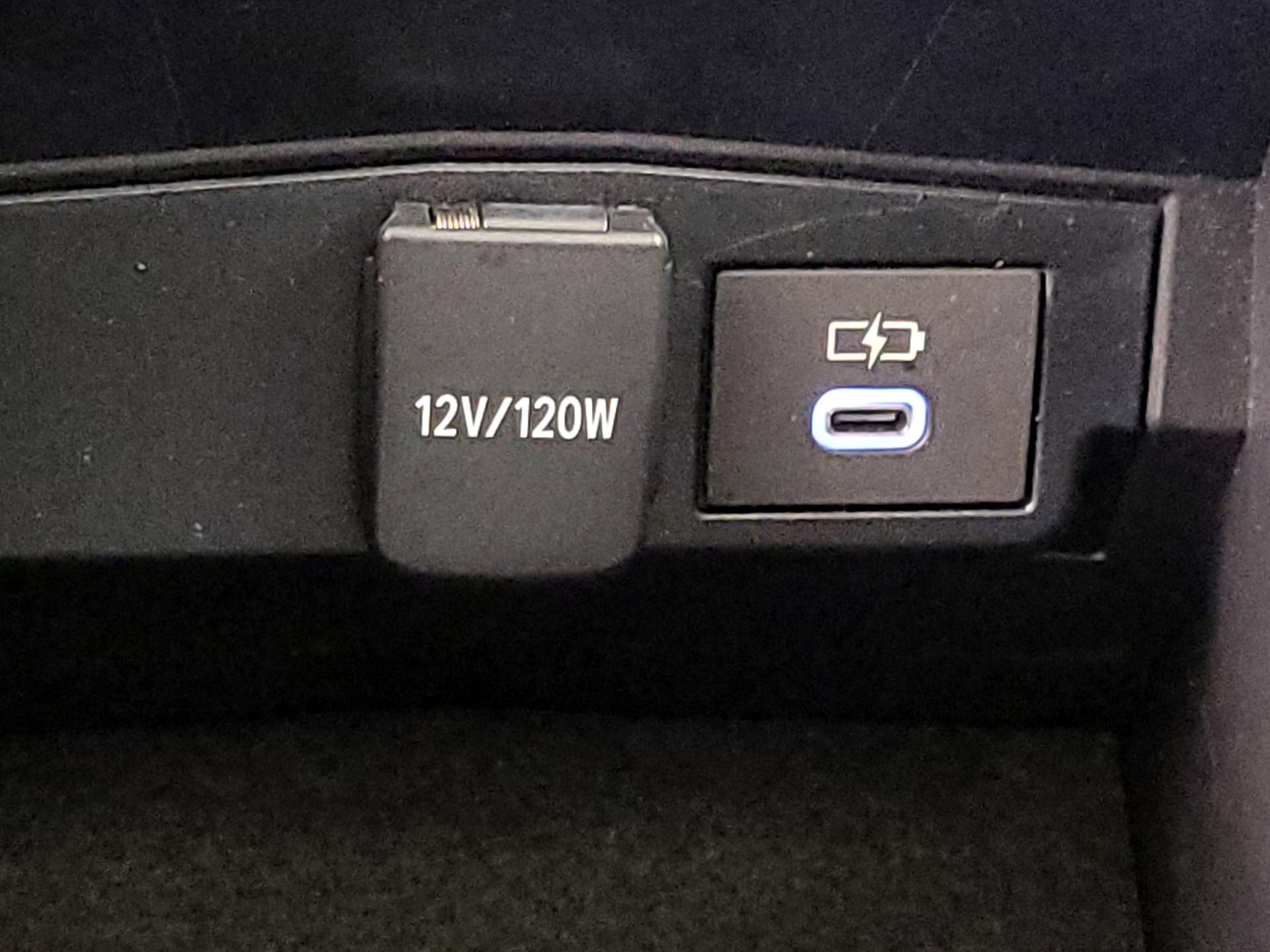 Thumbnail: 2023 Toyota Corolla Cross - 18